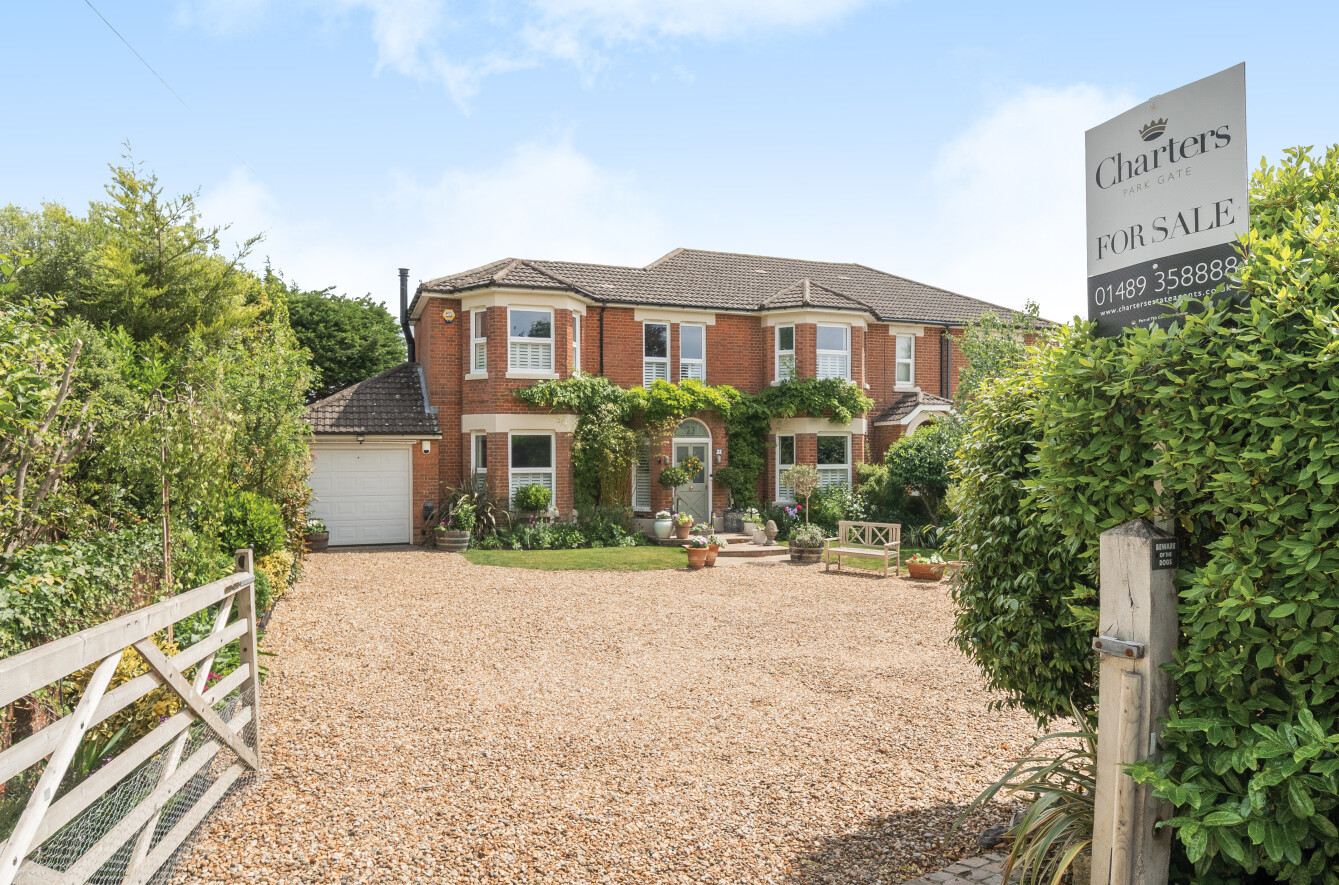 4-bed house on Woodview, 23, St. Marys Road, Hampshire, £1,100,000