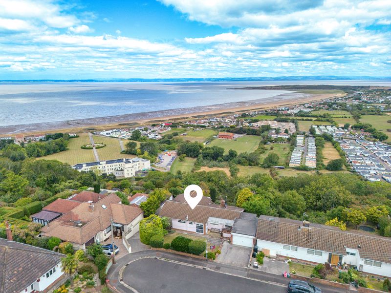18, Woodspring Crescent, Weston-Super-Mare photo 2