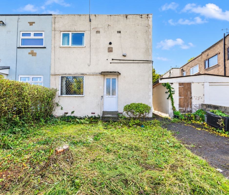 3 bed semi-detached house for sale