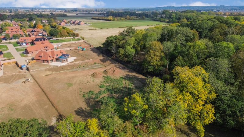 5 bedroom detached house for sale 0