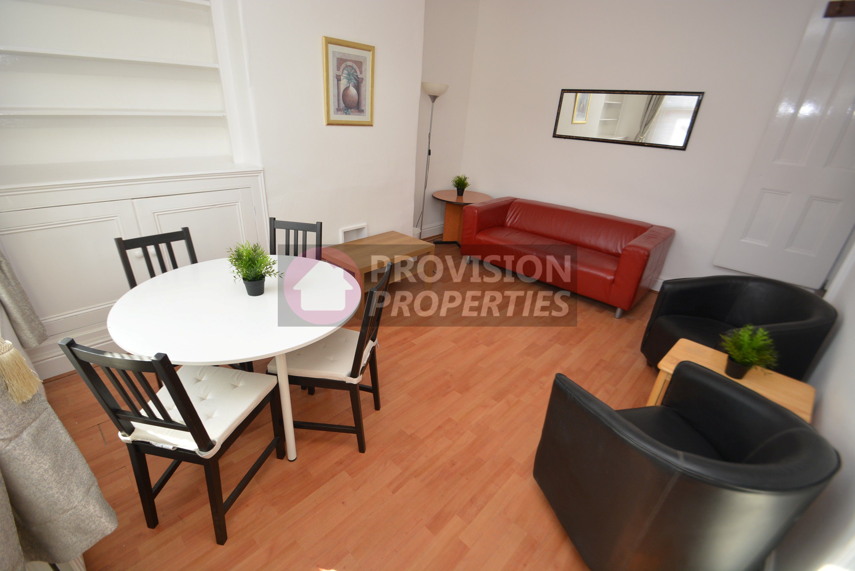 7a, Wetherby Place, Burley photo 4
