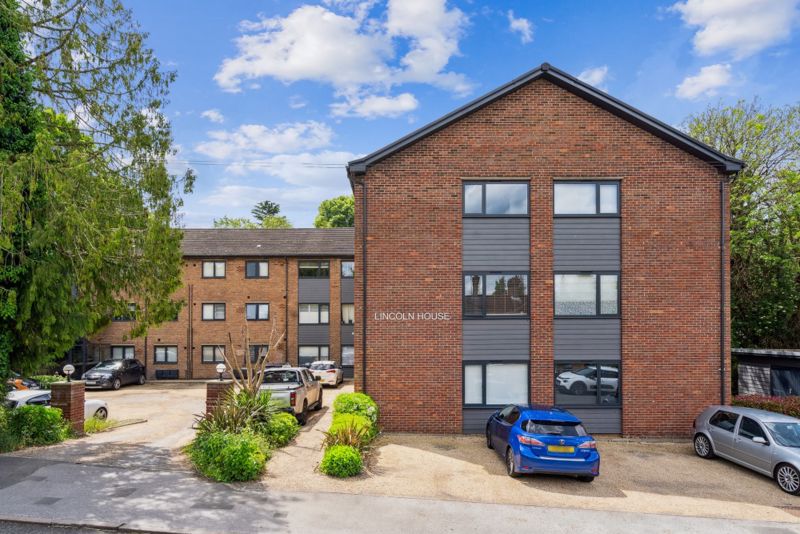 28 Lincoln House, Brookfield Road, Wooburn Green photo 2
