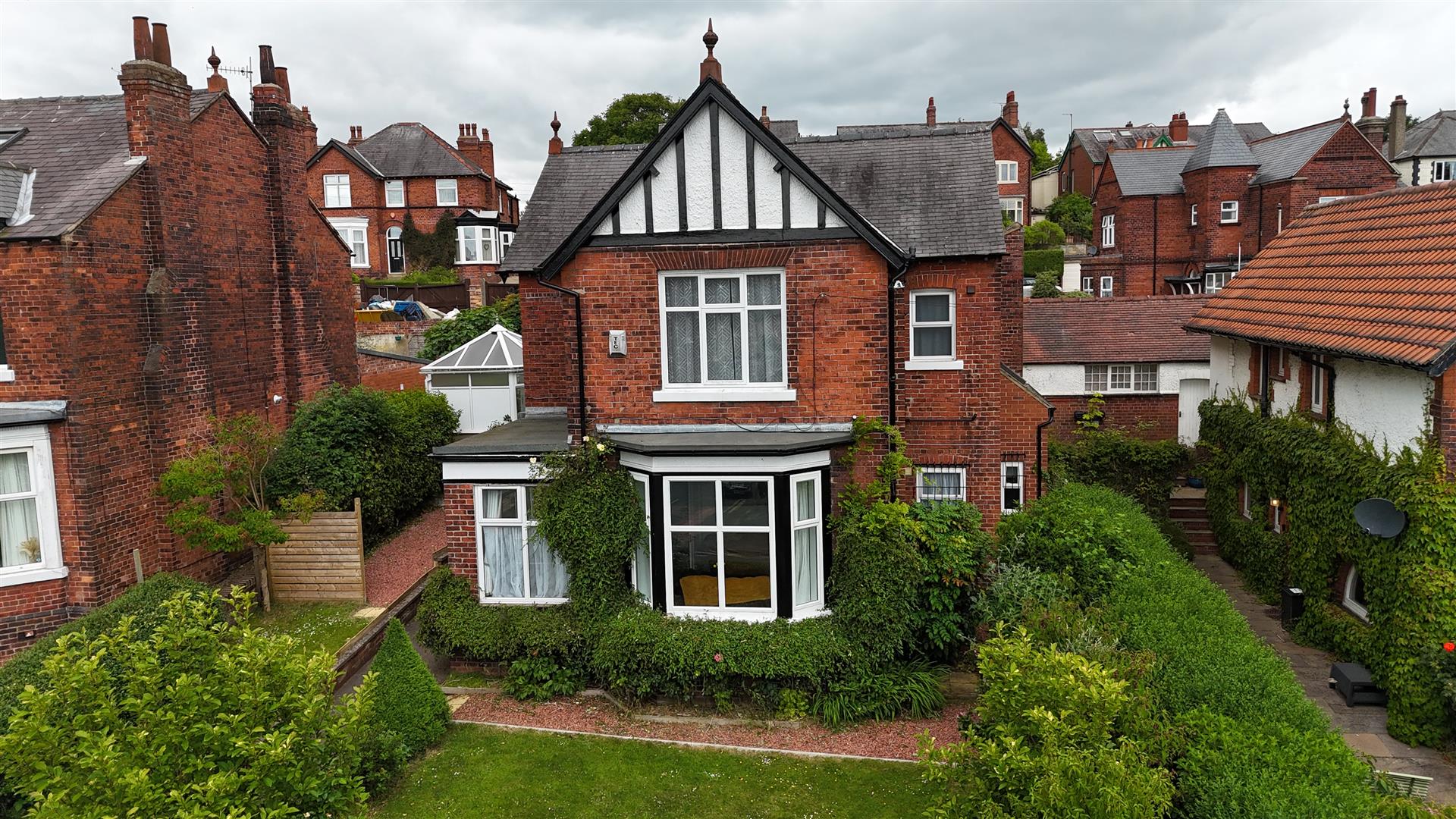 5-bed detached on 28, Manor Road, Scarborough, £325,000