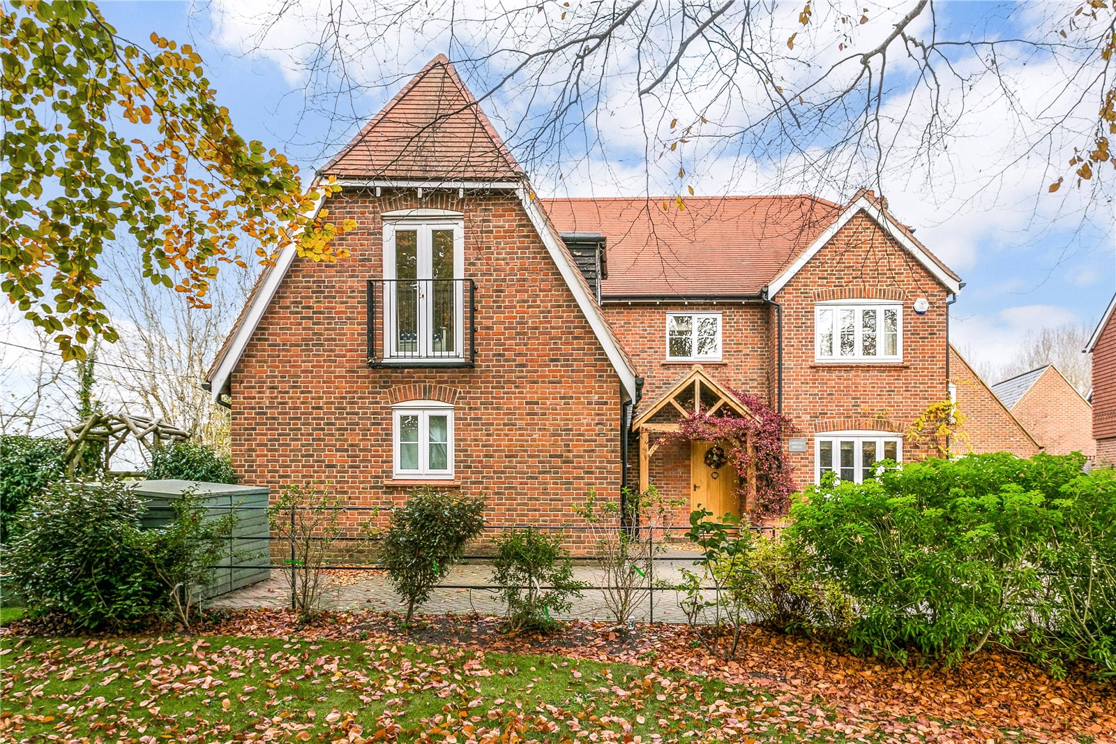 5 bedroom detached house for sale 0