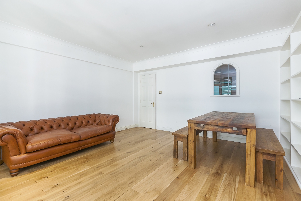 15, Pemberton House, 6, East Harding Street, London photo 2