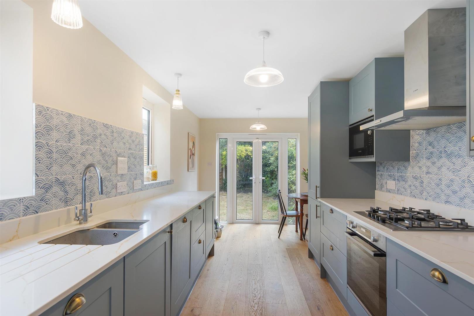 3 bedroom terraced house for sale 0