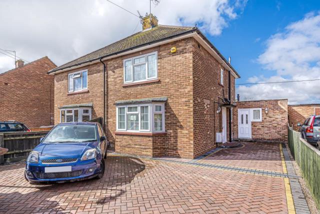 7, Spencer Avenue, Kidlington photo 3
