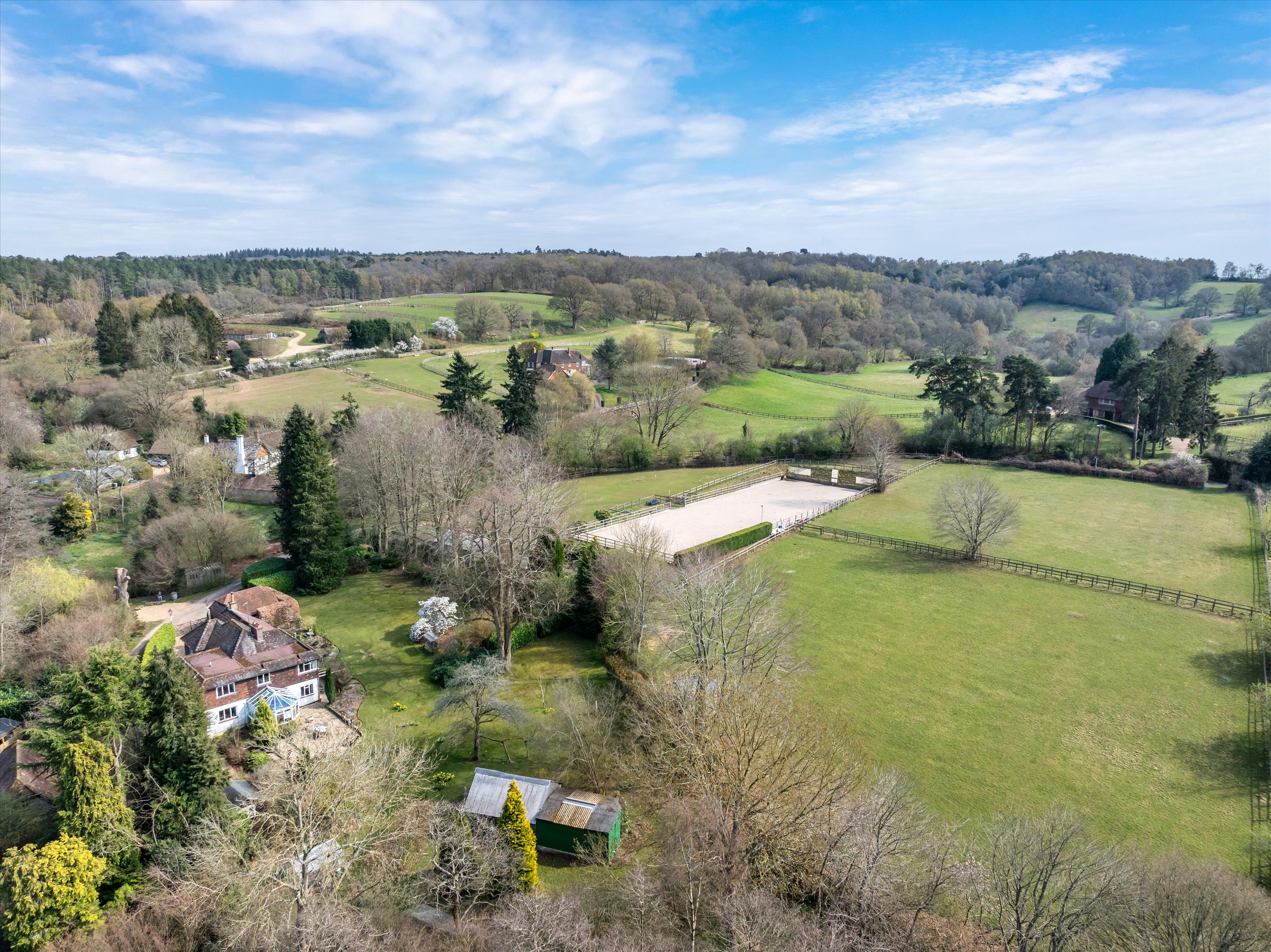 4 bedroom detached house for sale 0