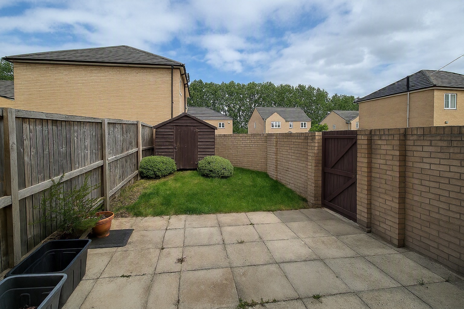 11, Castle Hill Close, Leeds photo 4