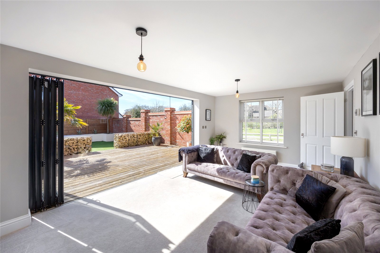 5, Gladiolus Grove, West Sussex photo 4