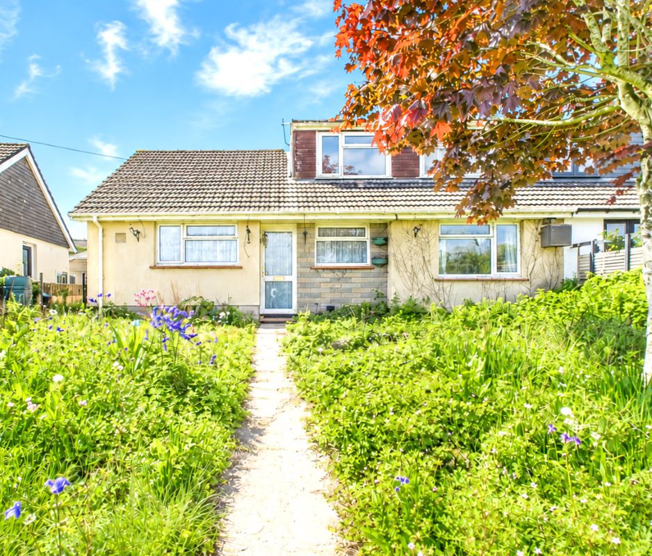 8, Oaklands, Okehampton photo 2
