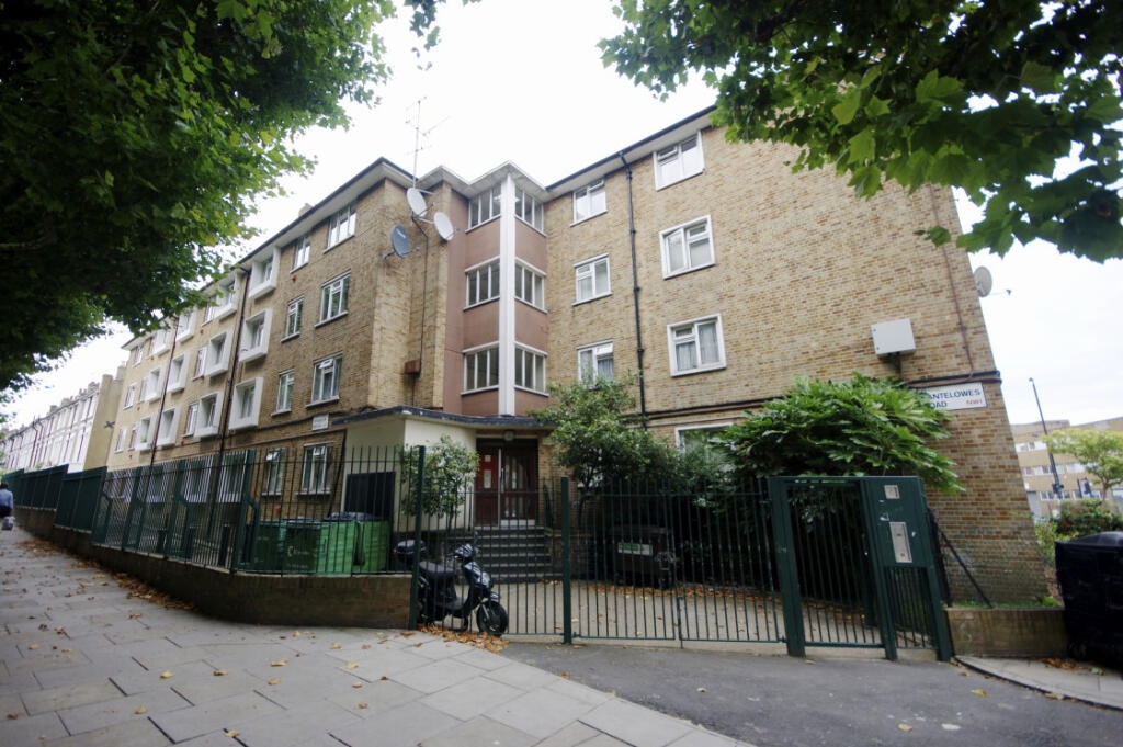 Flat 7 Grangefield, Marquis Road, Greater London photo 2
