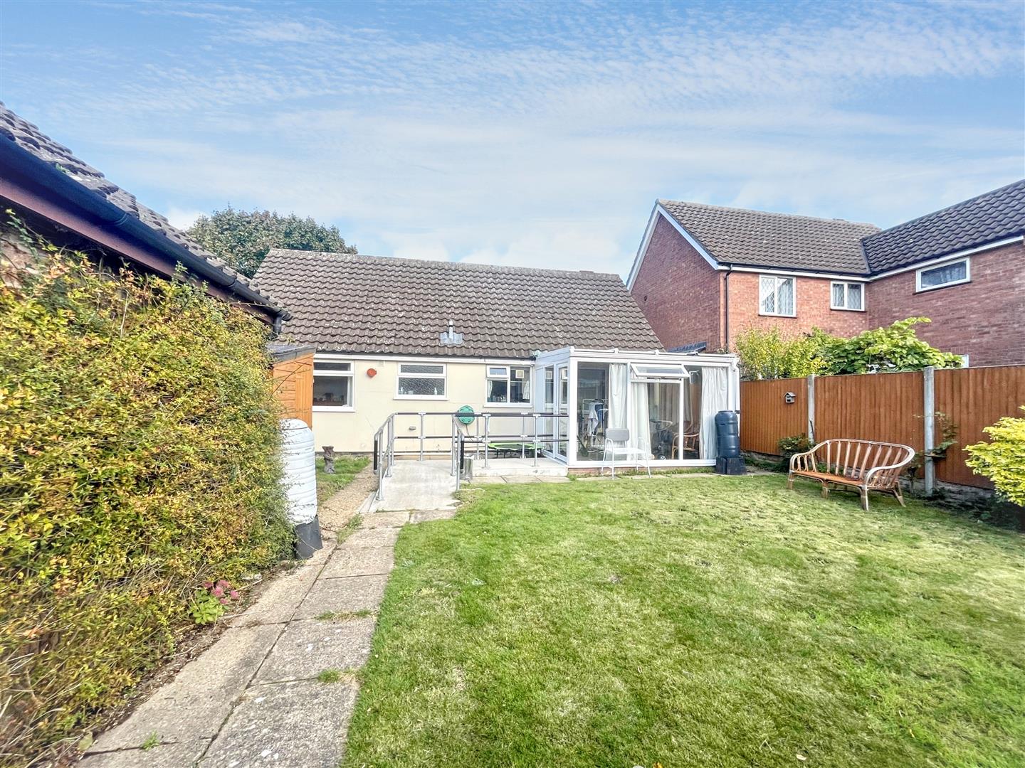 12, Hemmings Close, Norwich photo 4