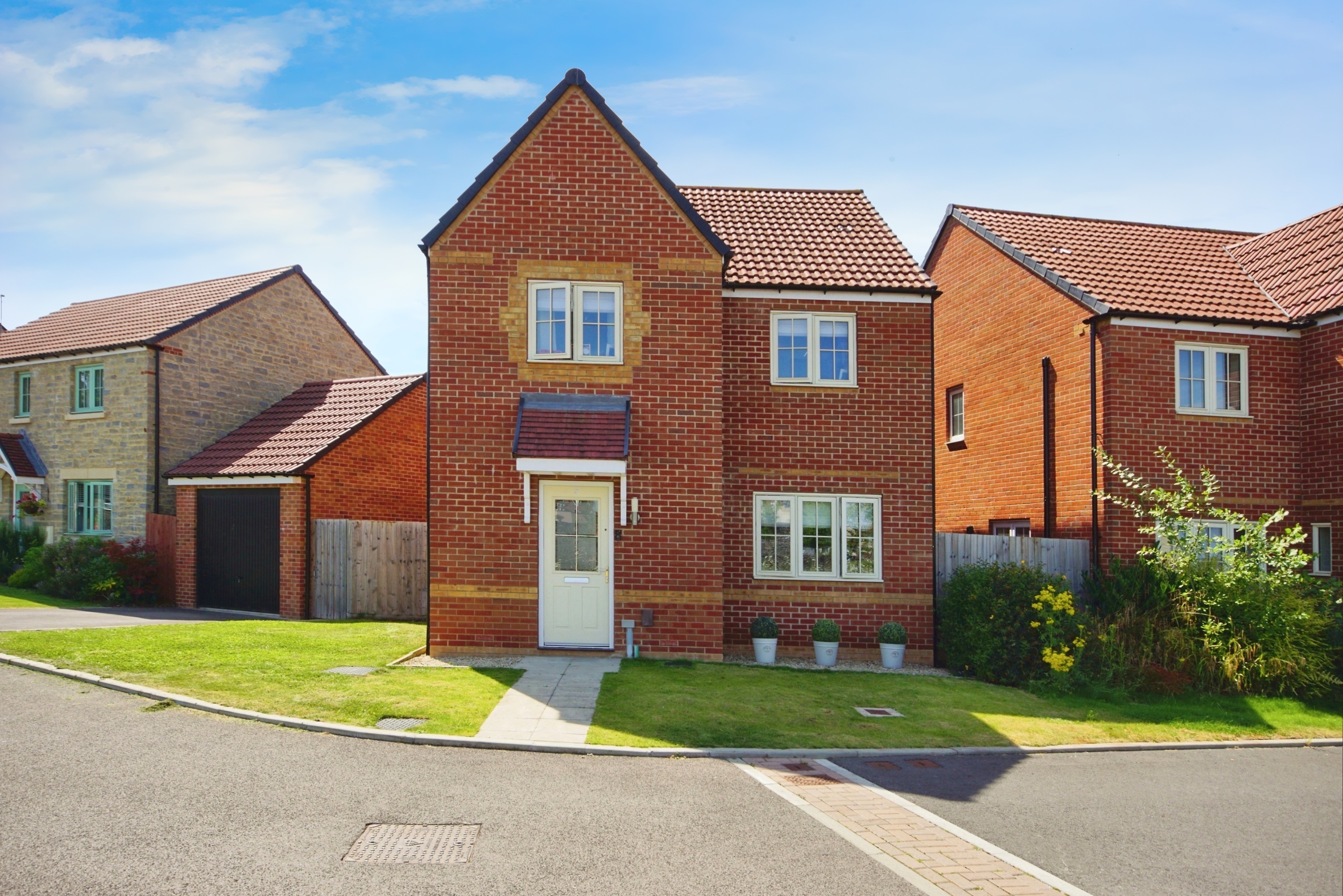 Free property report 8, Thresher Close, Thornbury, Bristol, BS35 1BL ...