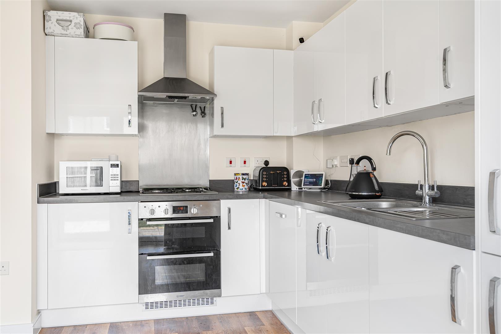 7, Sativus Close, Saffron Walden photo 4