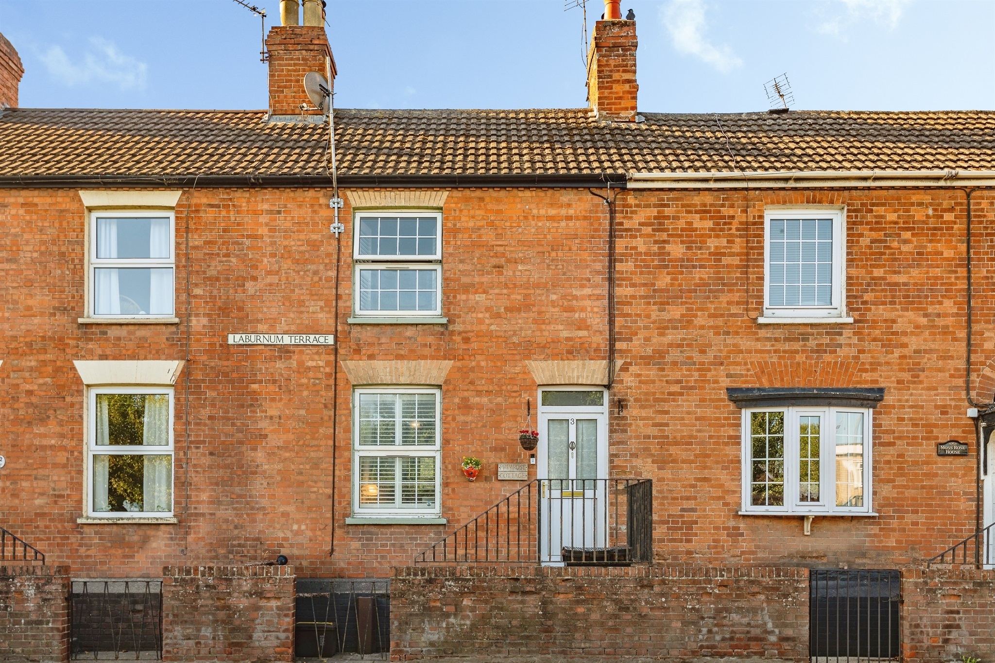 2 bed terraced house for sale
