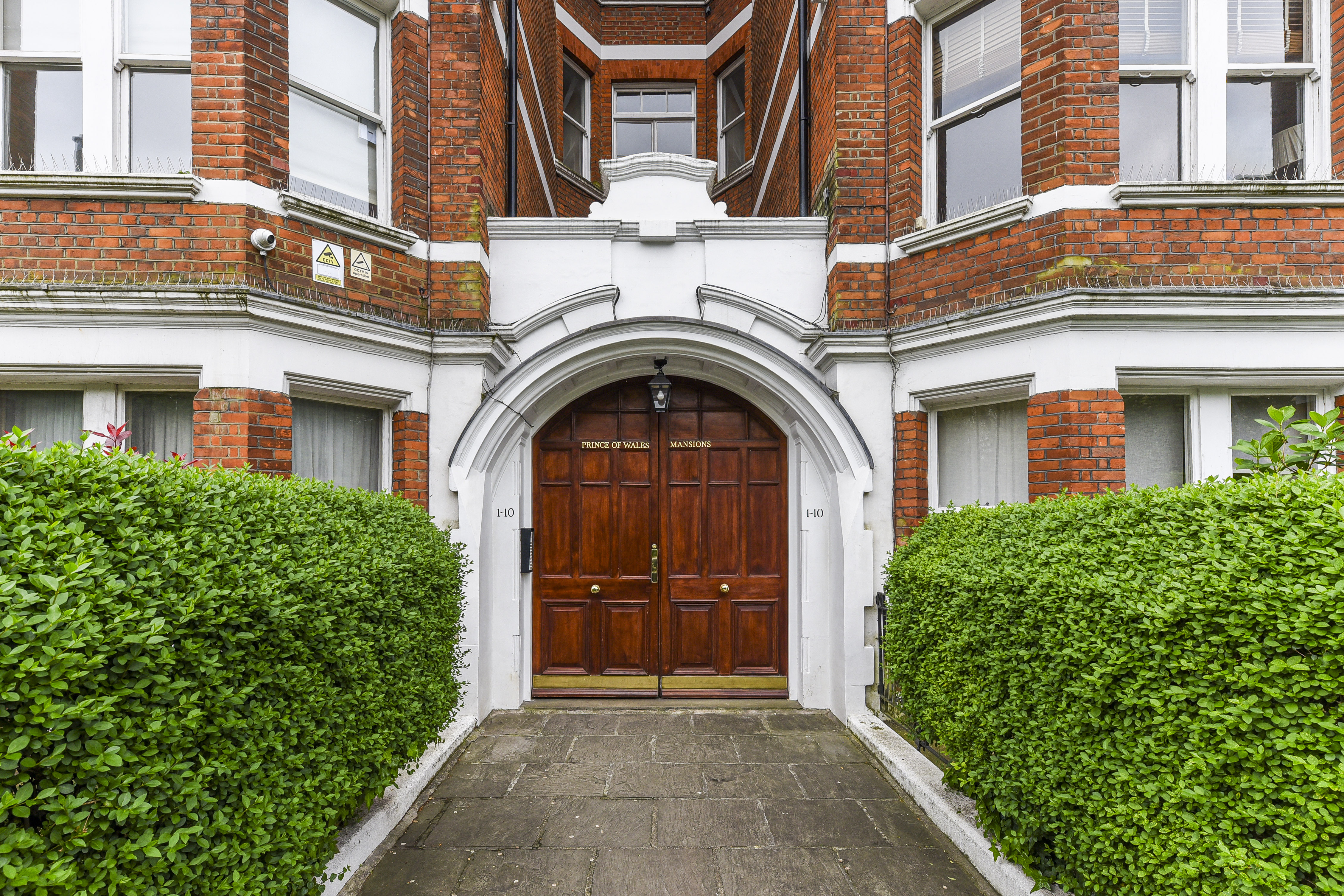 flat 1 Prince of Wales Mansions, Prince of Wales Drive, London photo 3