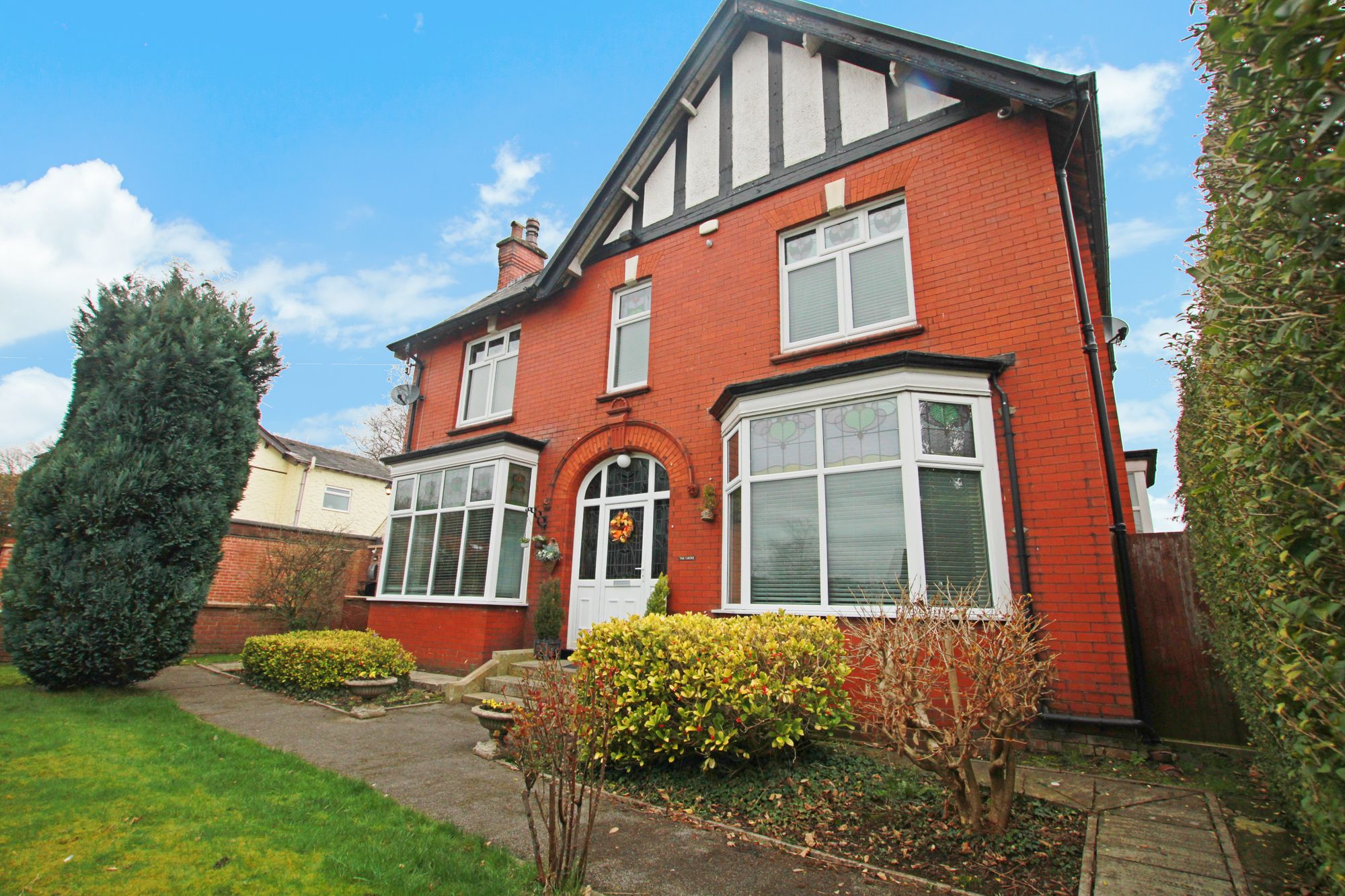 The Grove, Bolton photo 2