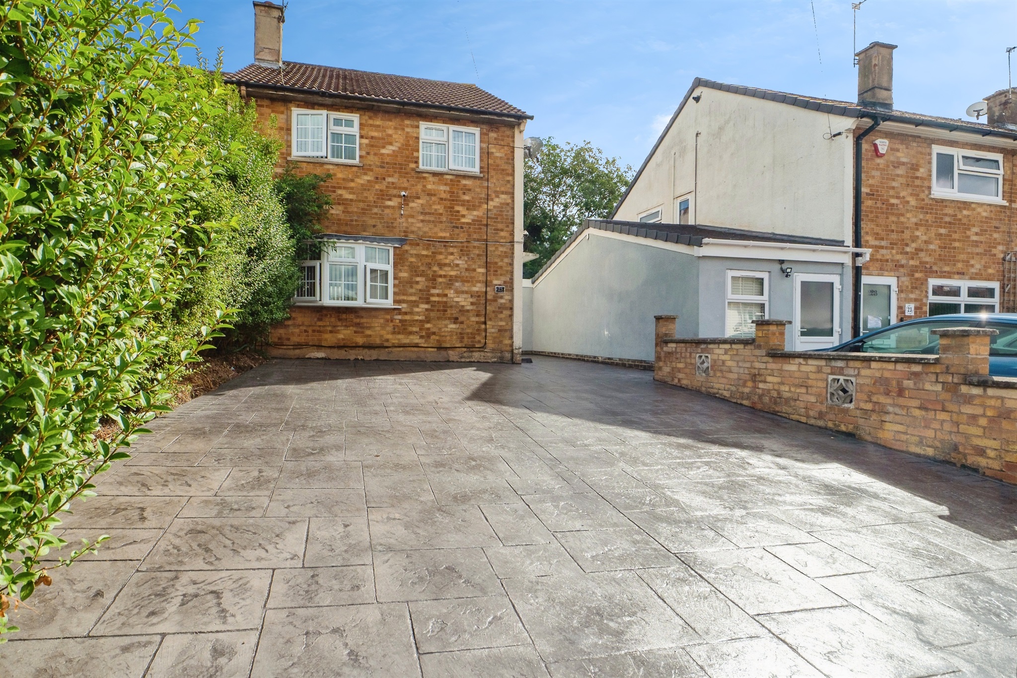 25, Kinsdale Drive, Leicester photo 4