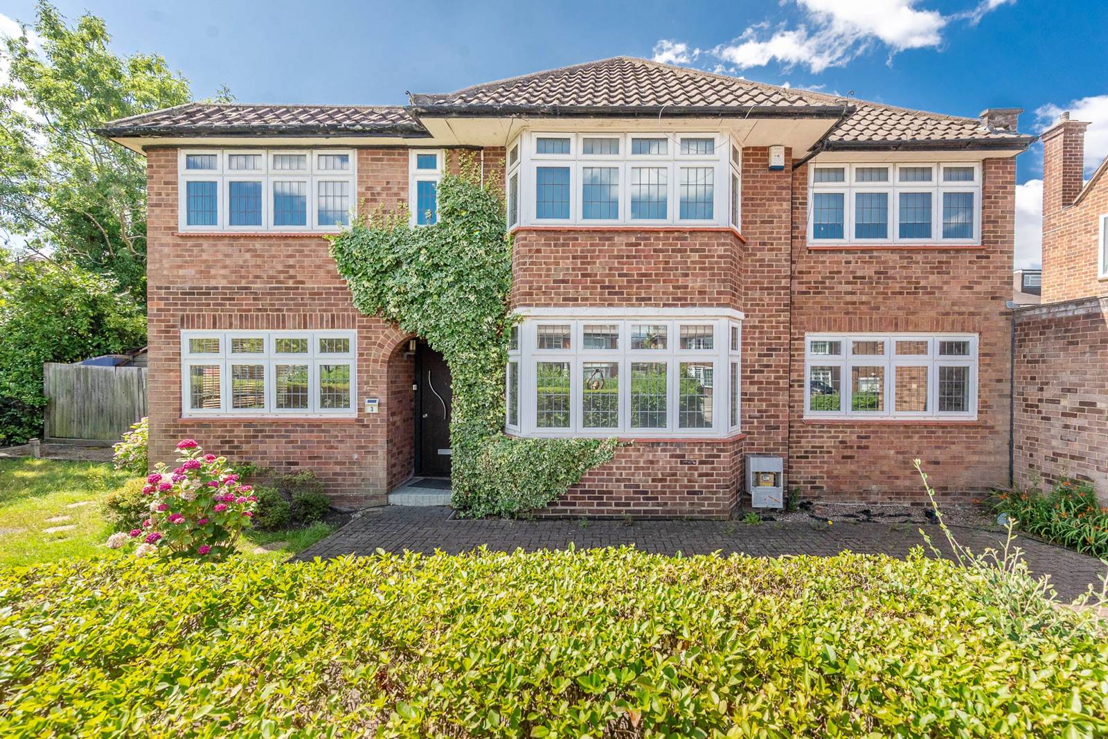 2 bedroom property for sale