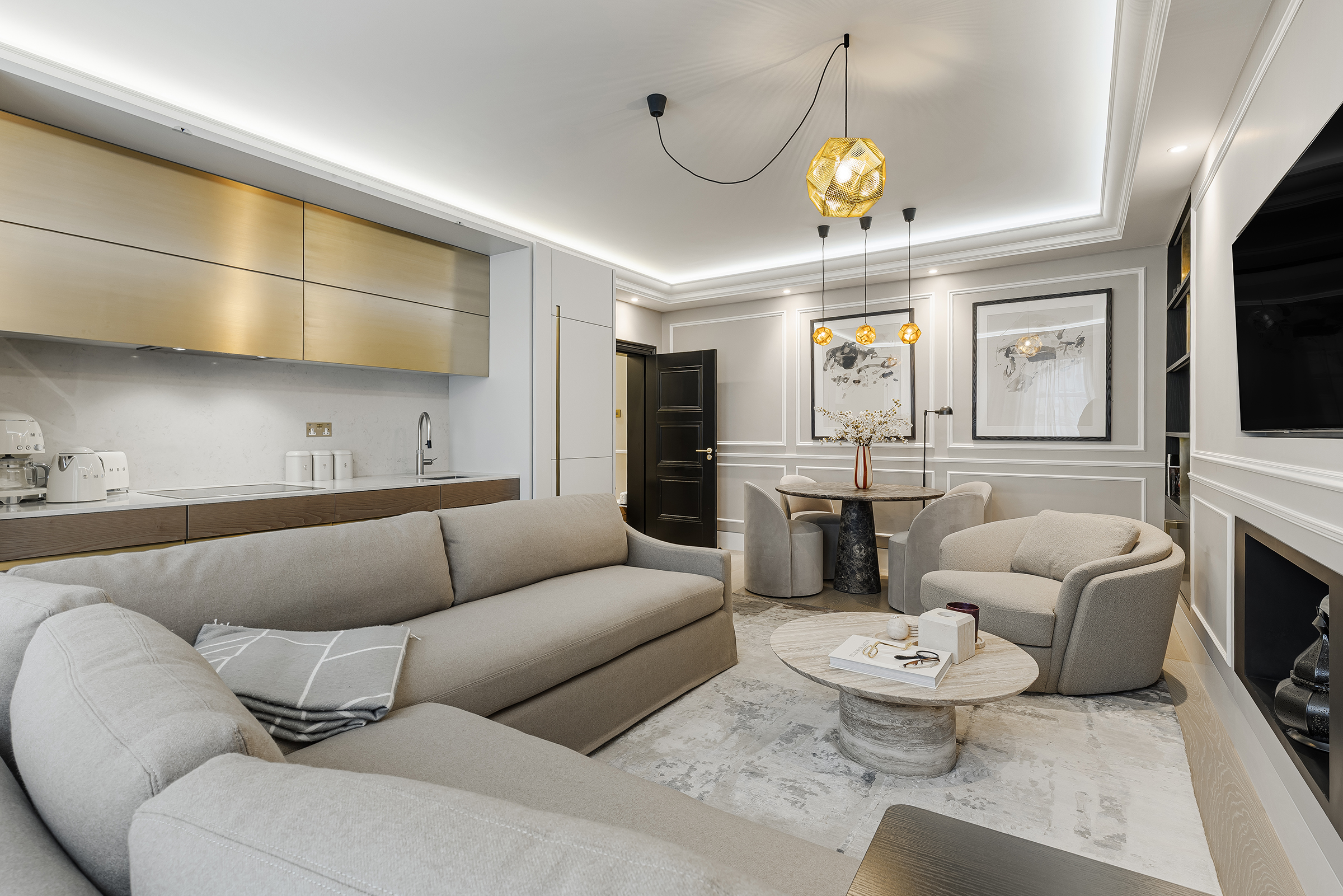 3 bedroom flat for sale 0