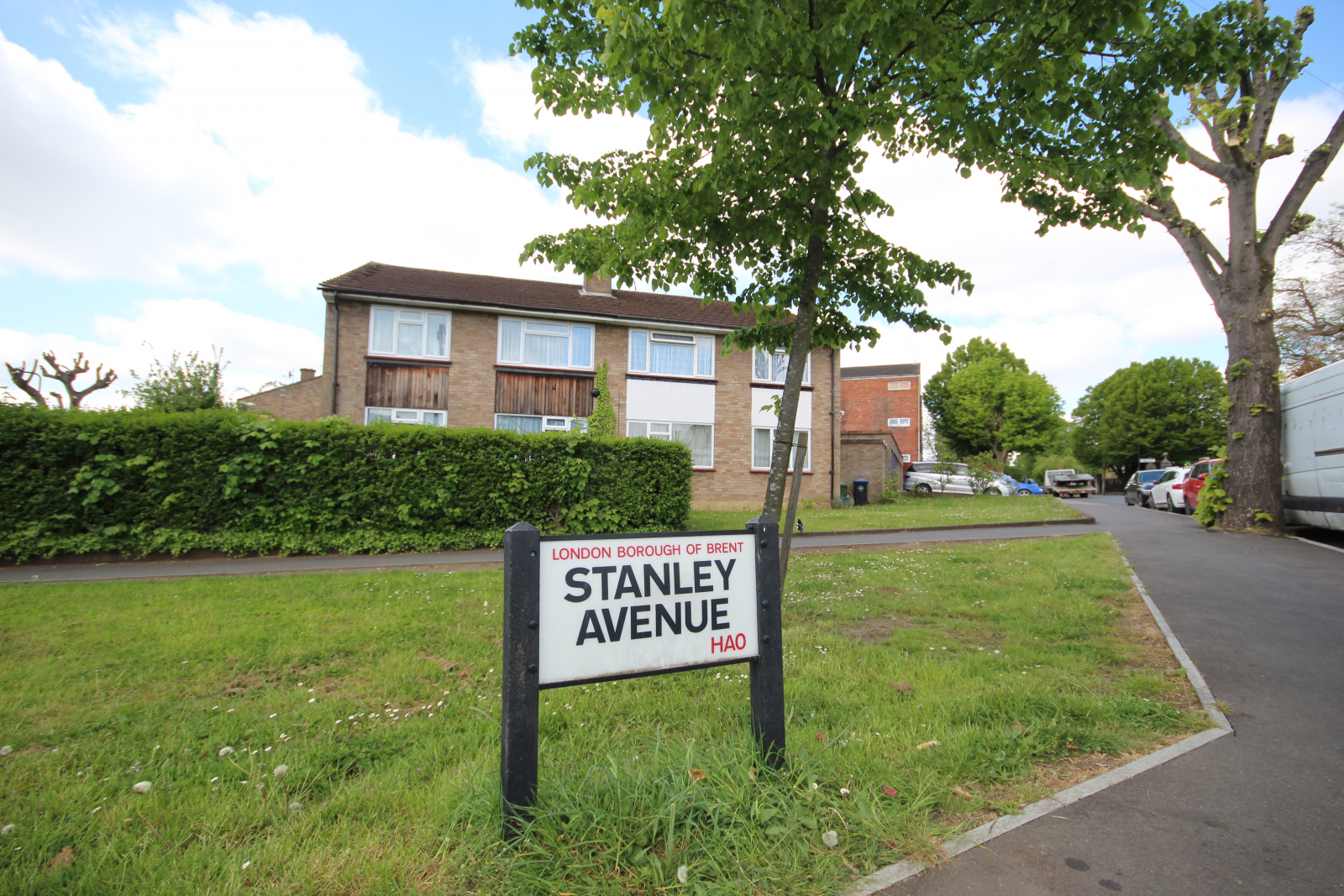 11 Stanley Avenue, Wembley photo 4