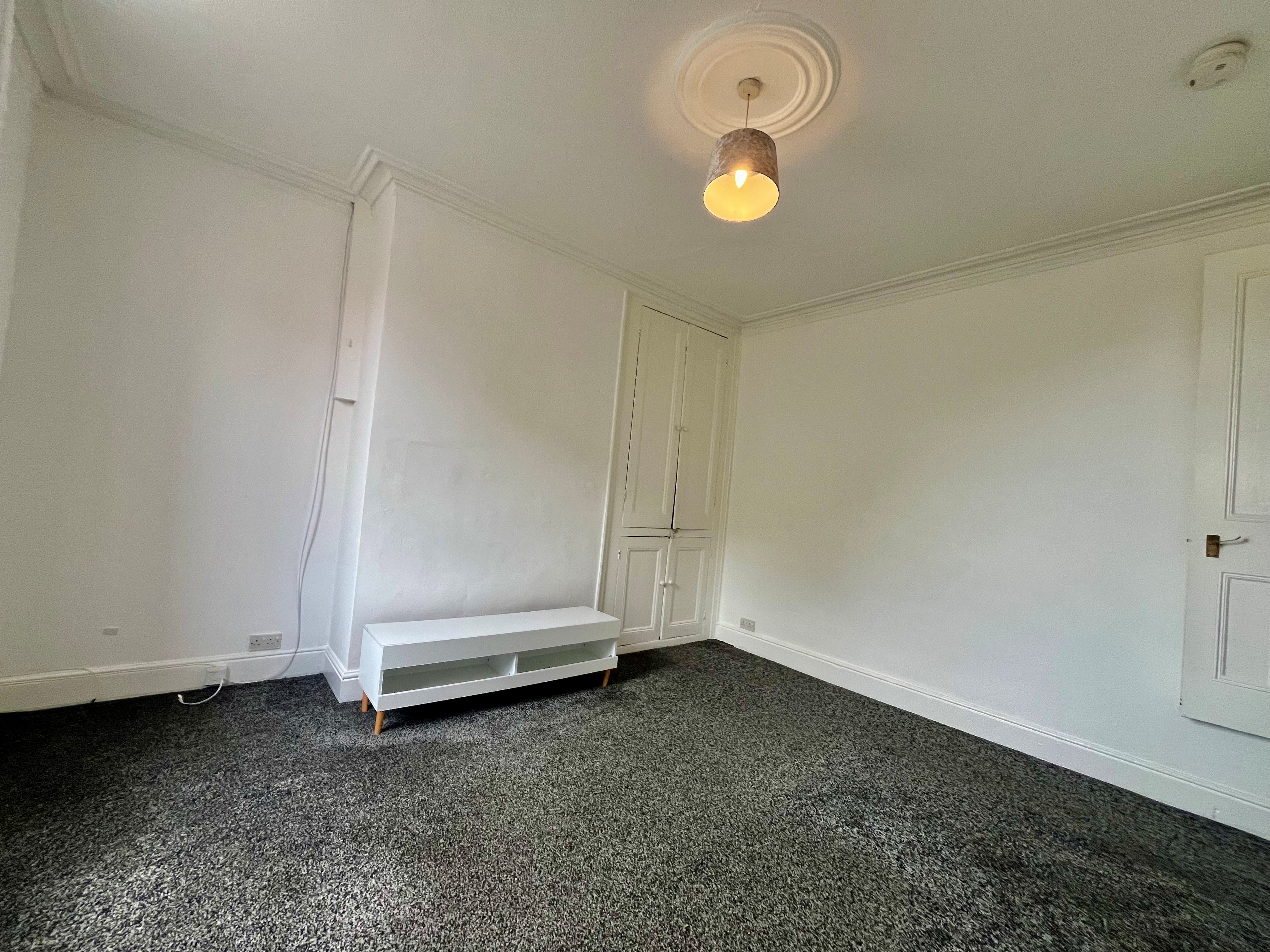 31, Salisbury Road, LEEDS photo 4