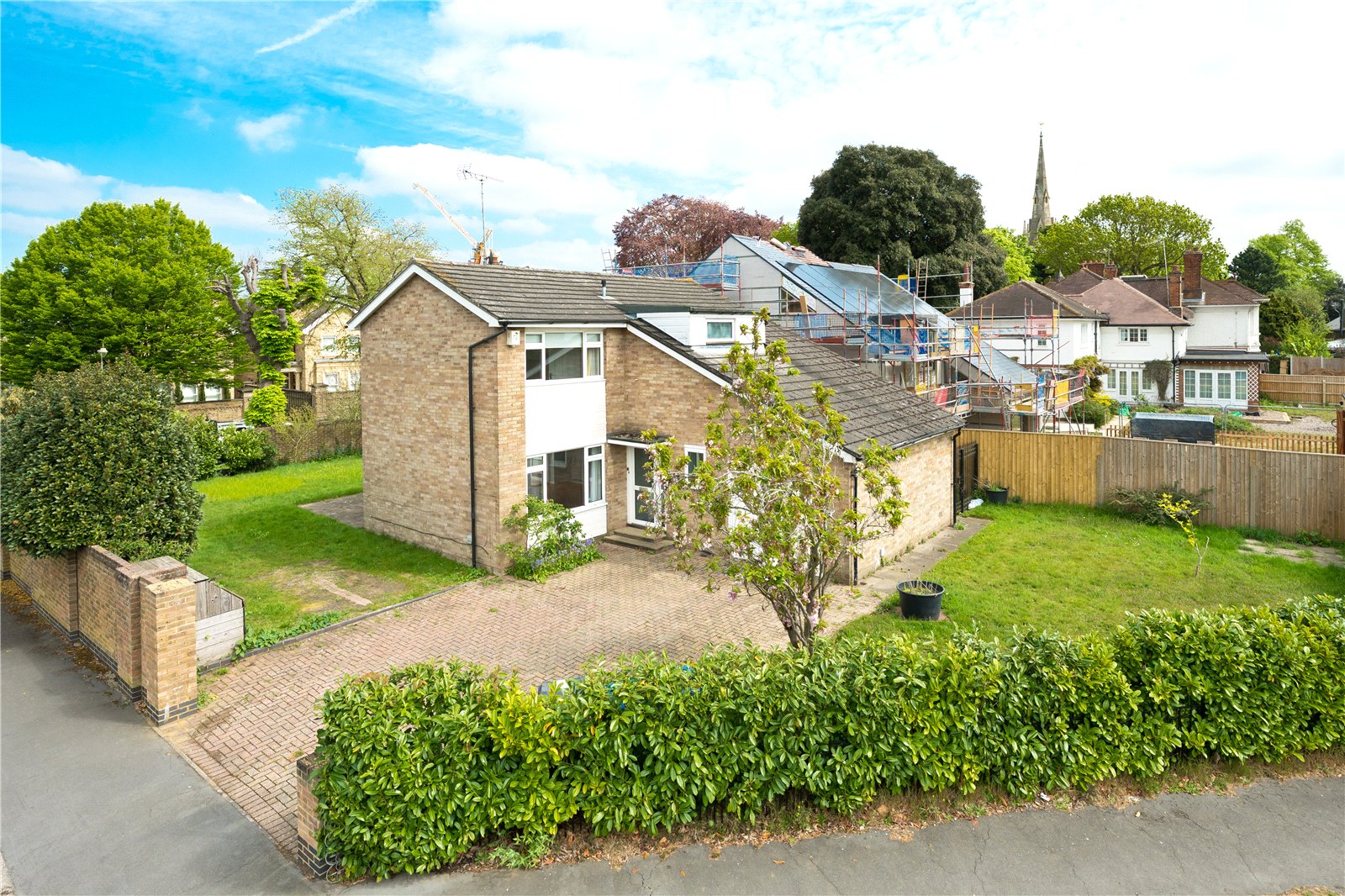 3 bedroom detached house for sale 0
