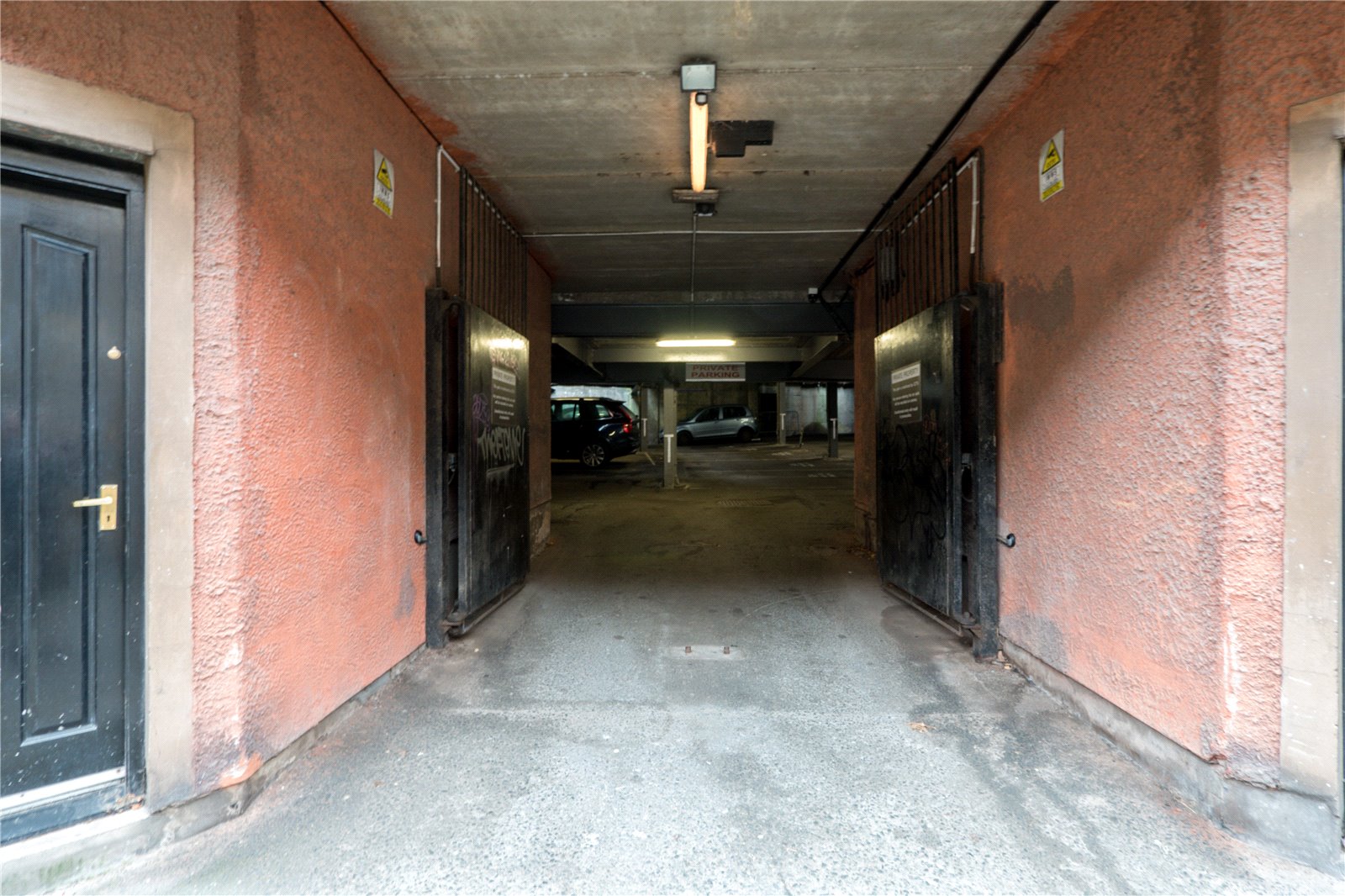Websters Land Parking Space, Edinburgh photo 5