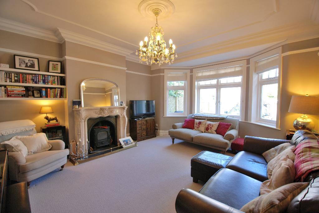 5 bedroom semi-detached house for sale 0