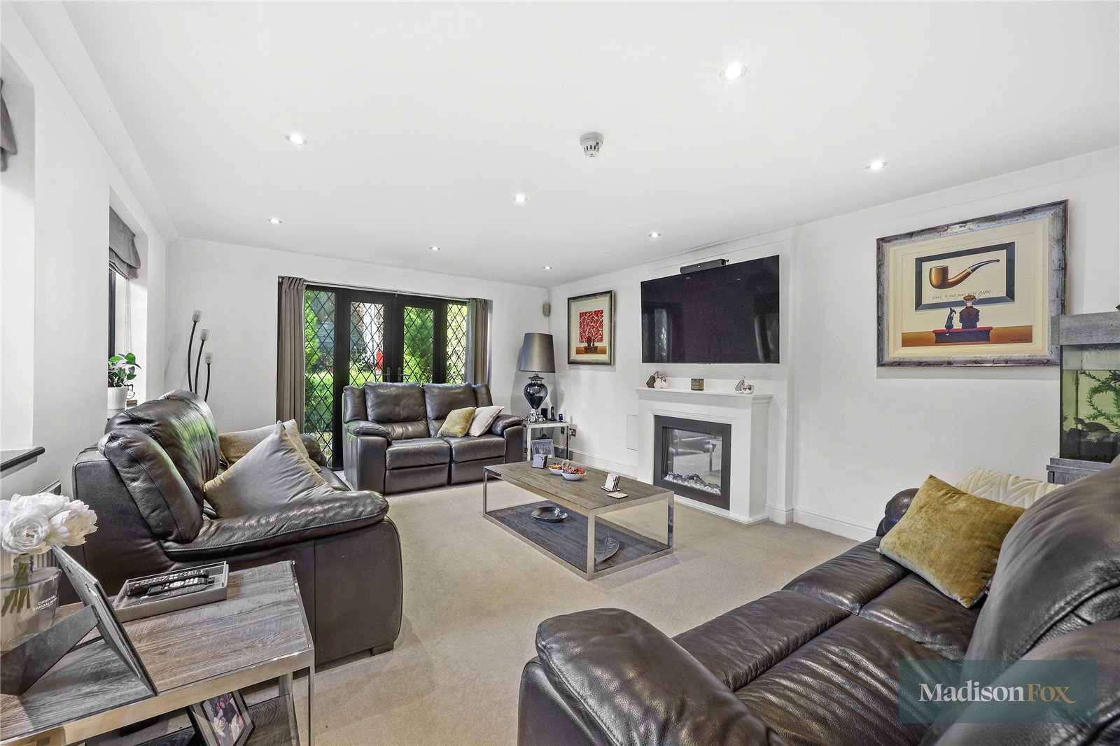 4 bedroom detached house for sale 0