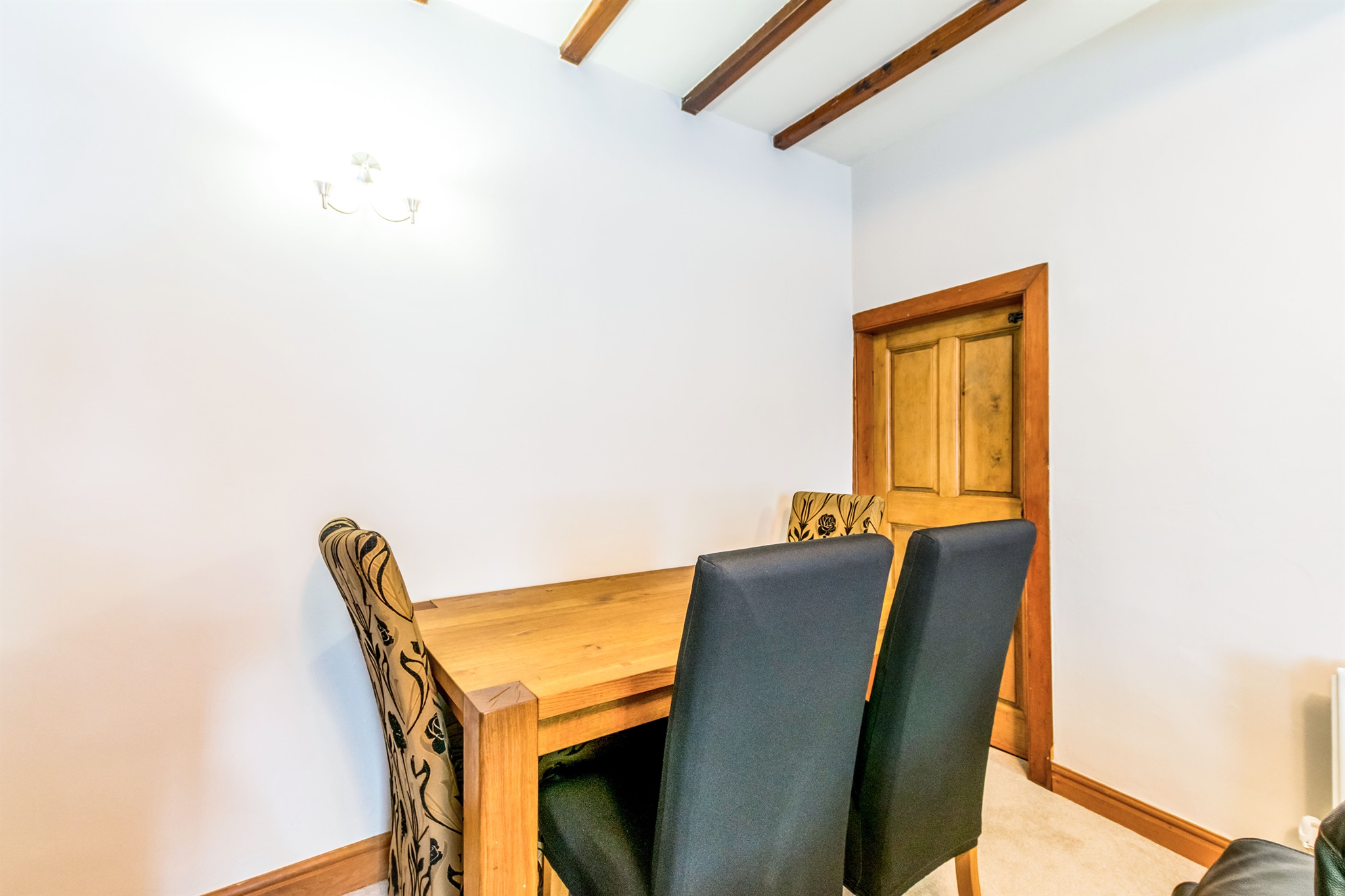 Free property report 4 Chapelgate, Scholes, Holmfirth, HD9 1SX Chimnie