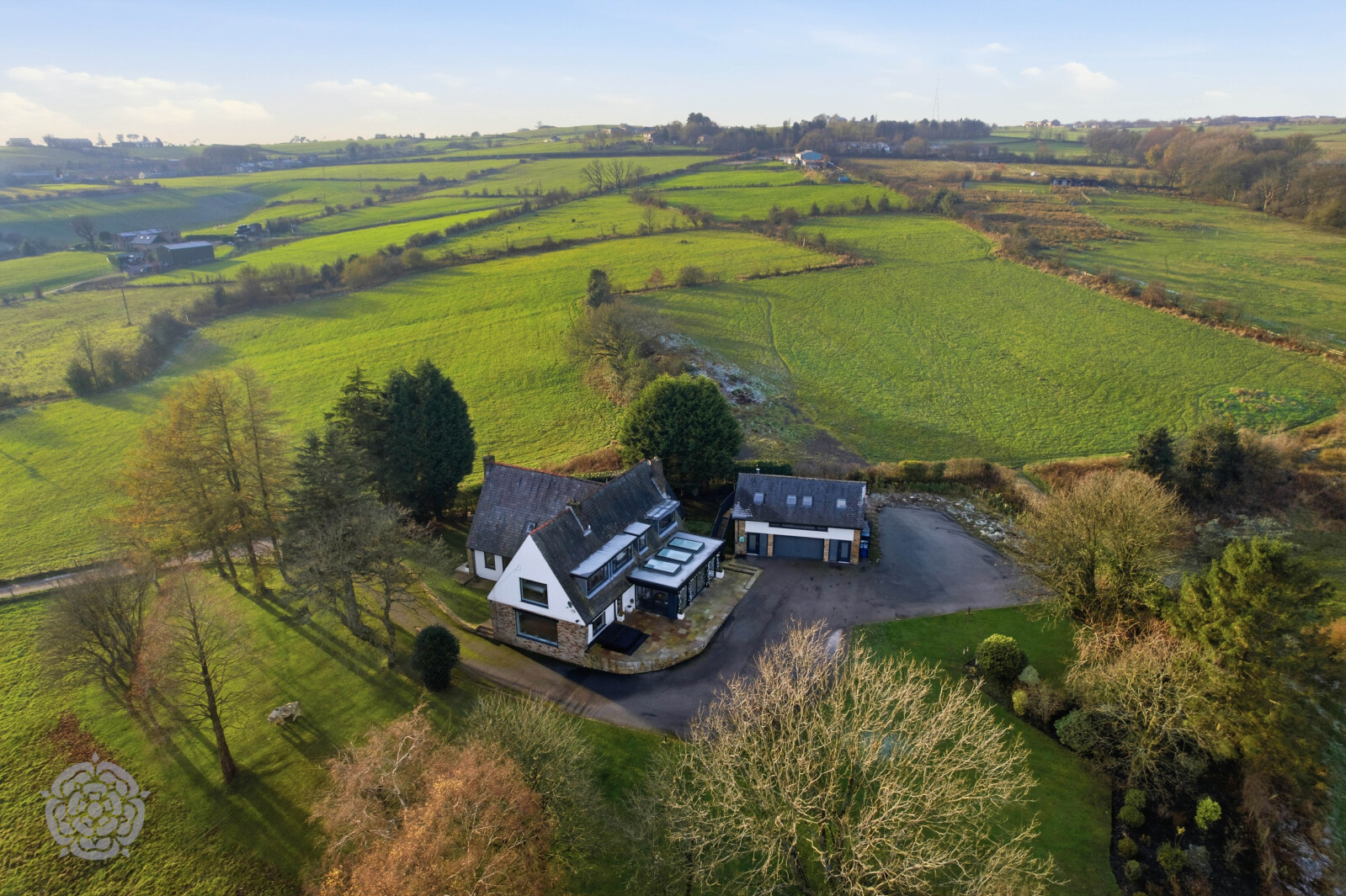 5 bedroom detached house for sale 0