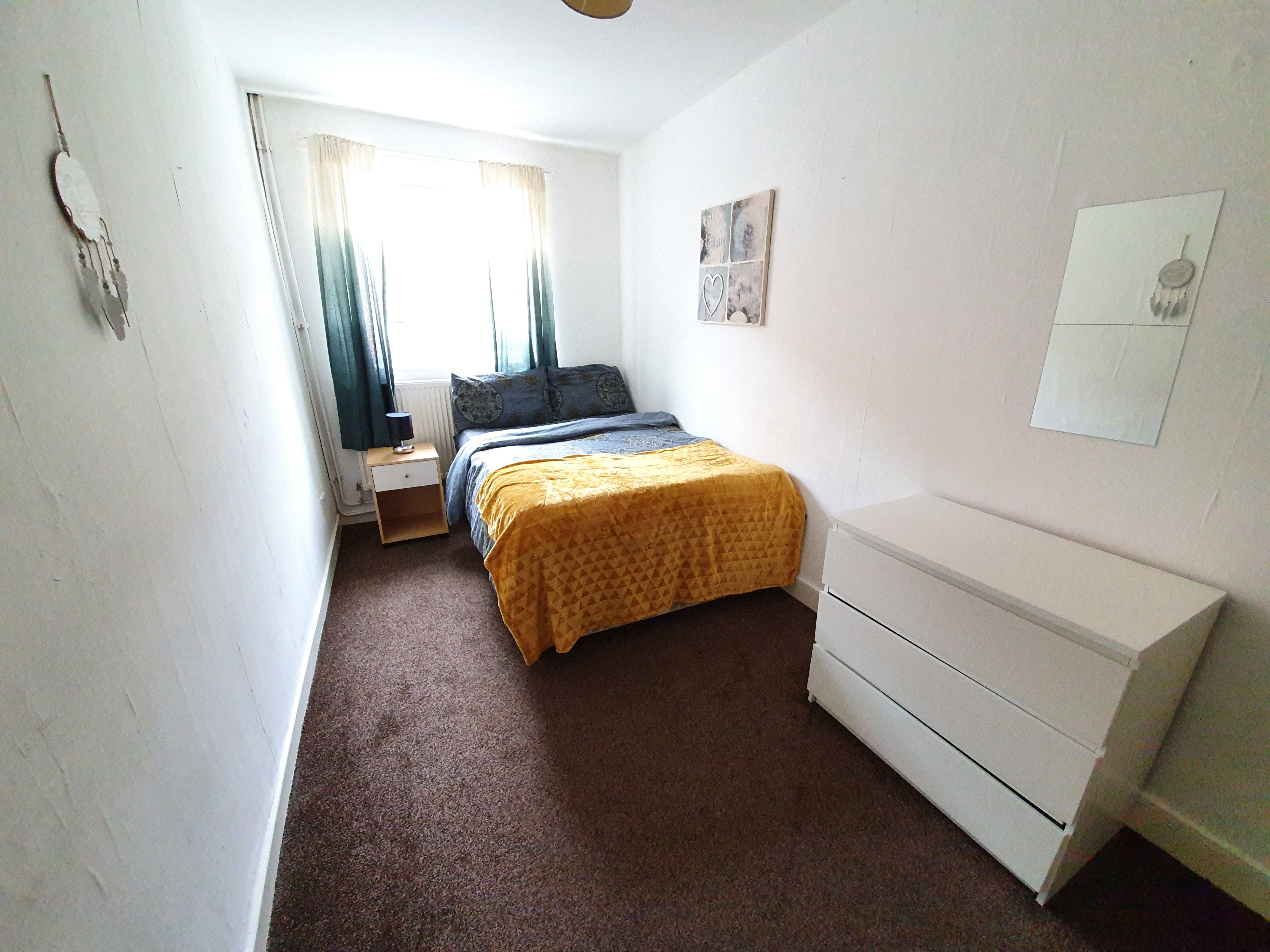 gladstone, new street, Dudley photo 4