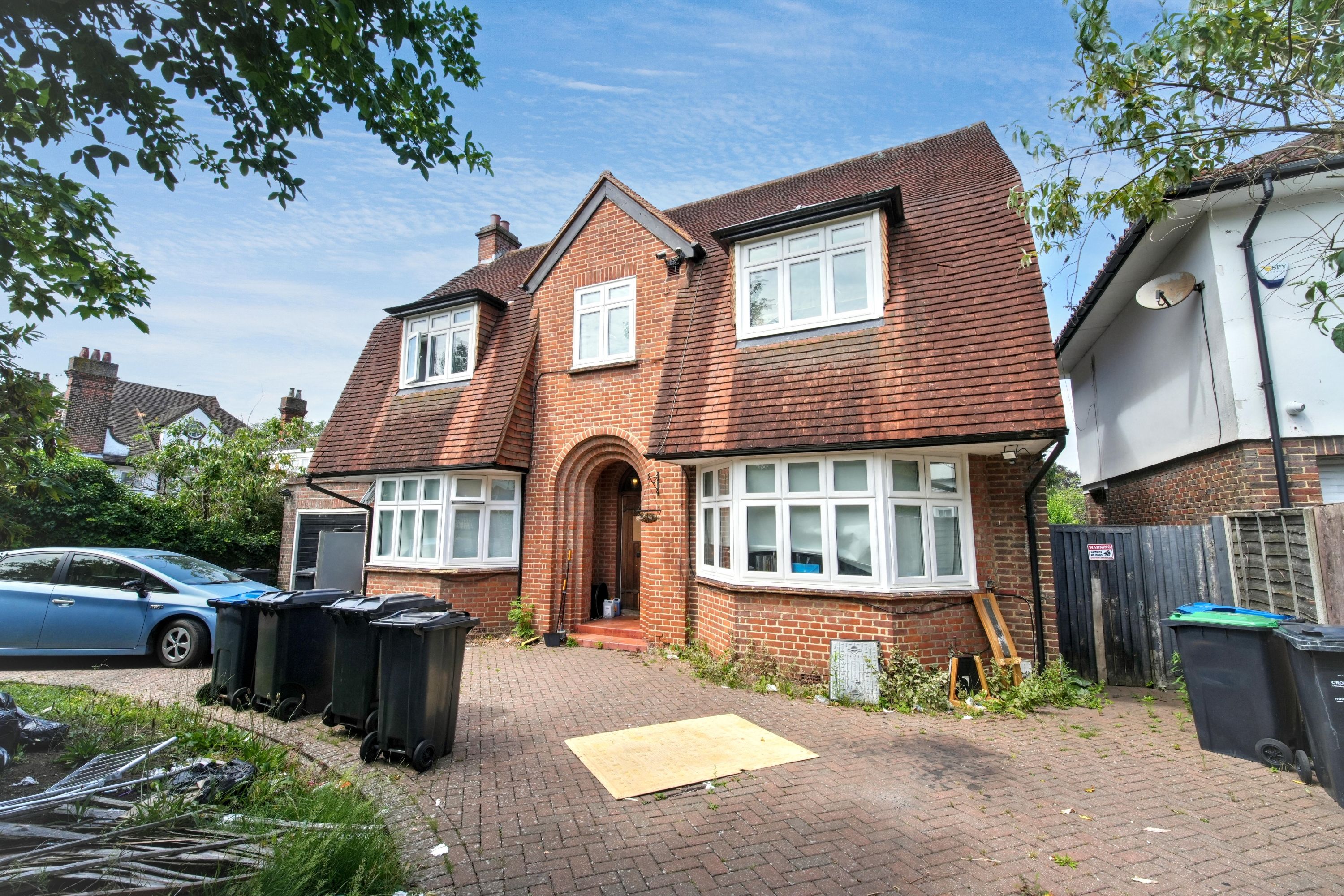 17, South Croydon photo 3