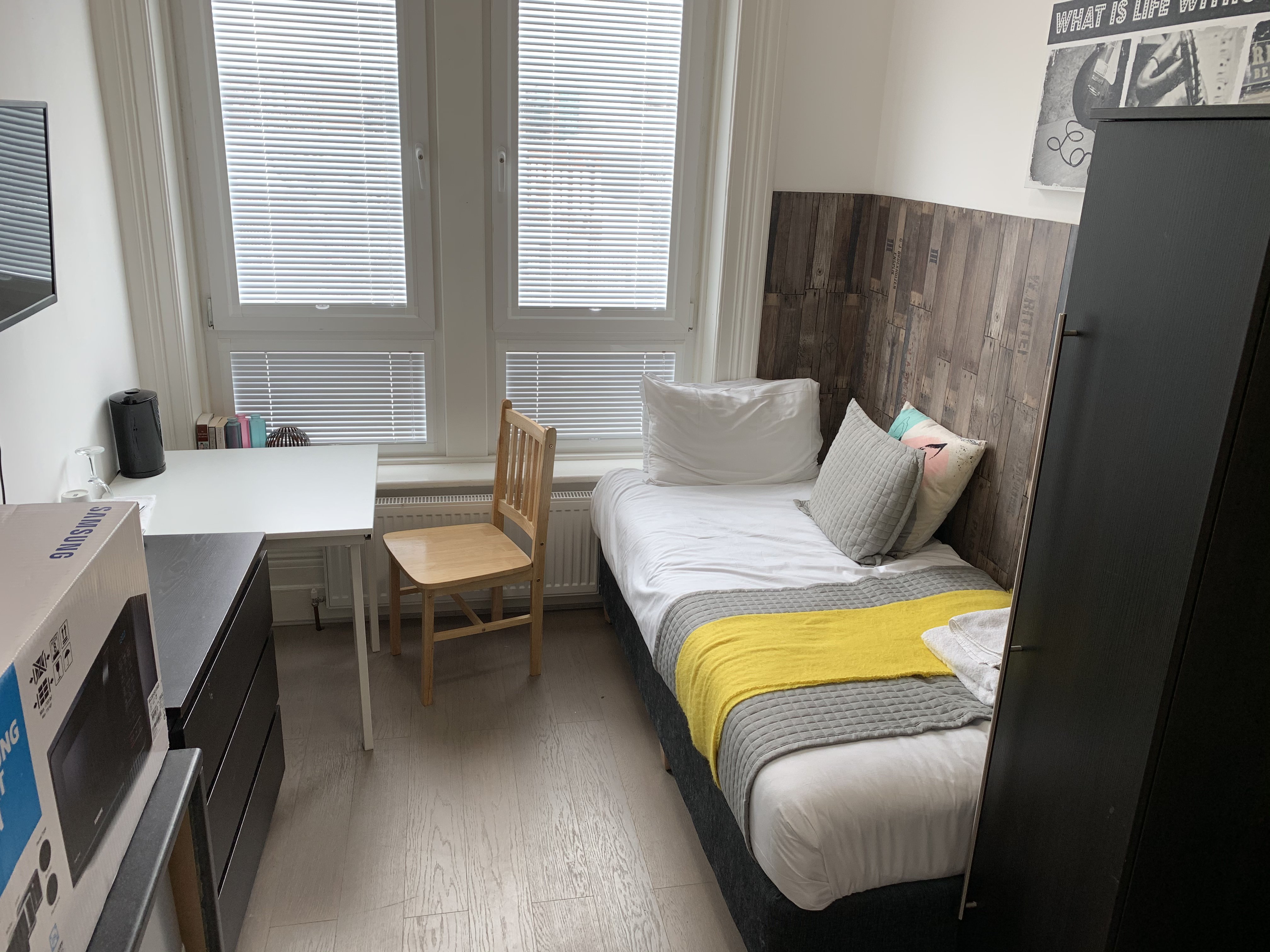 White Horse 704, Woolwich Road, LONDON photo 5