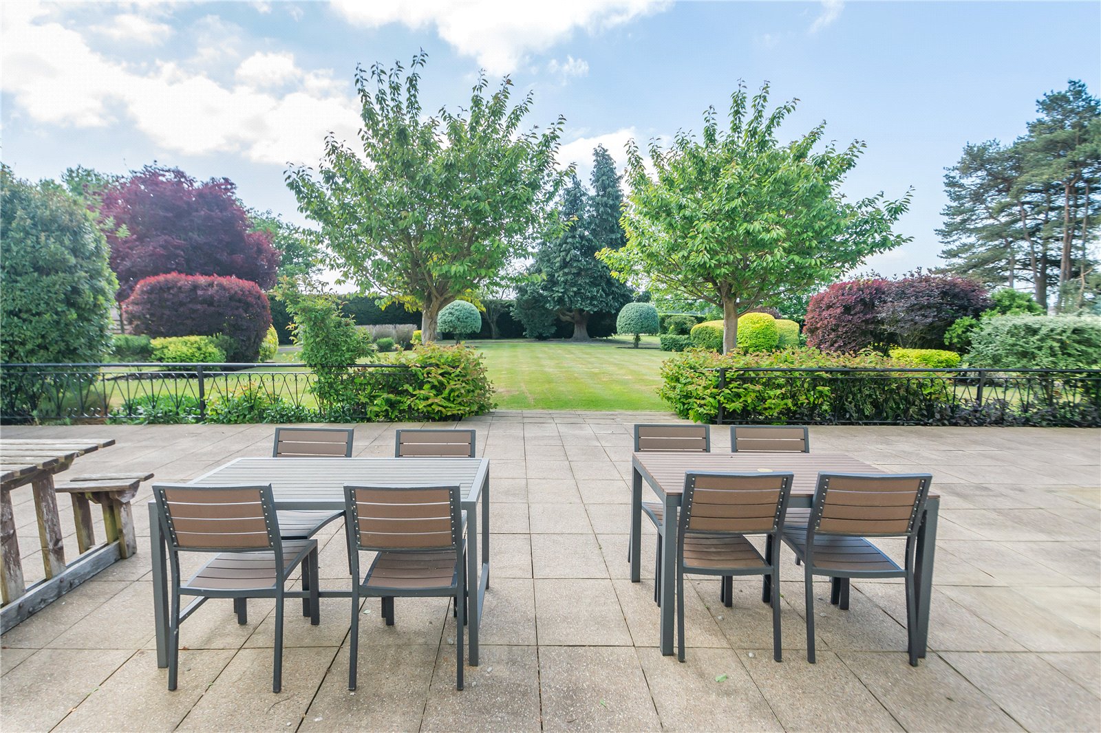 47 bedroom detached house for sale 0