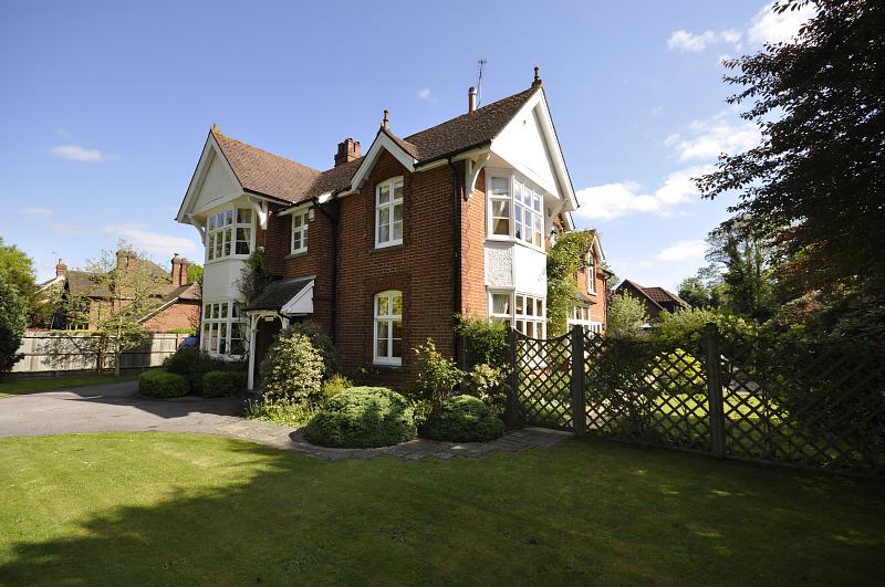 Detached, 2,357 sq ft
