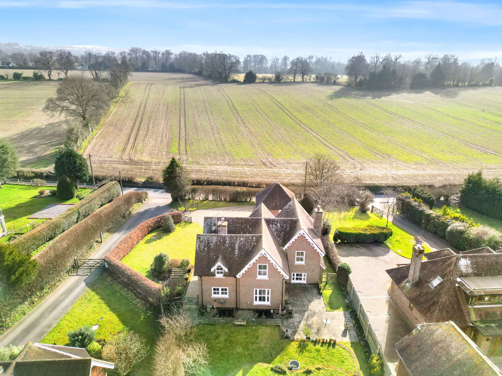 4 bedroom detached house for sale 0