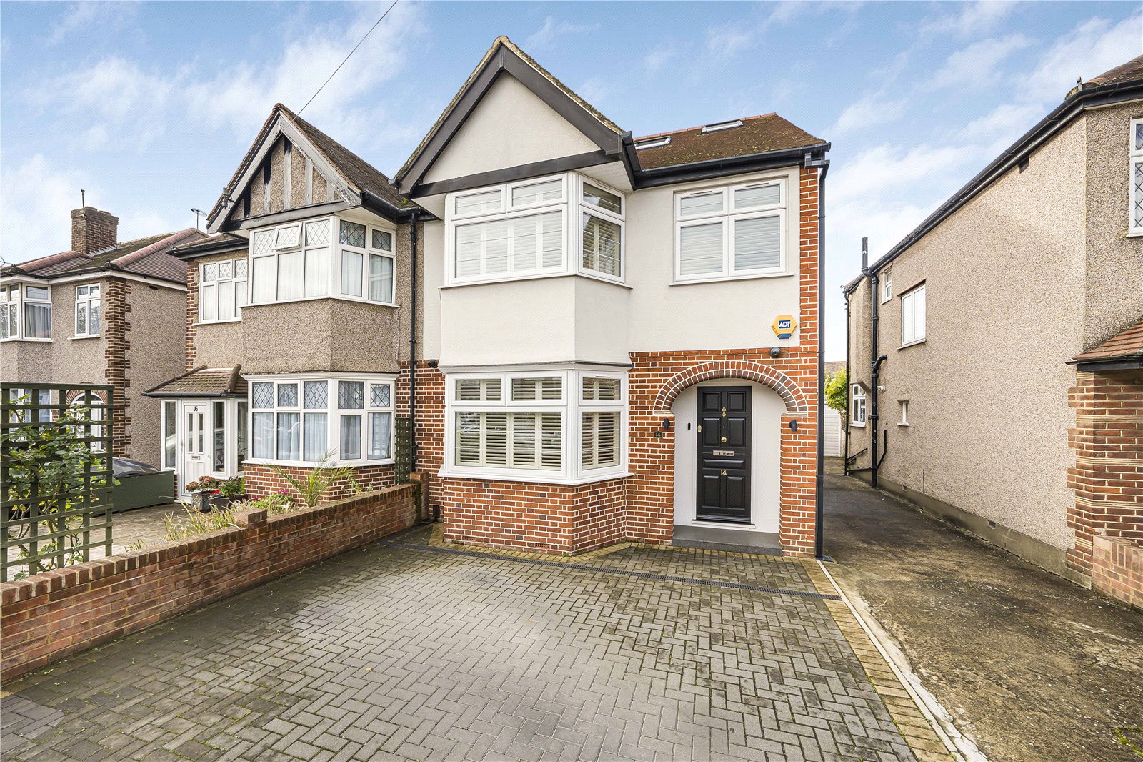 4 bedroom semi-detached house for sale 0