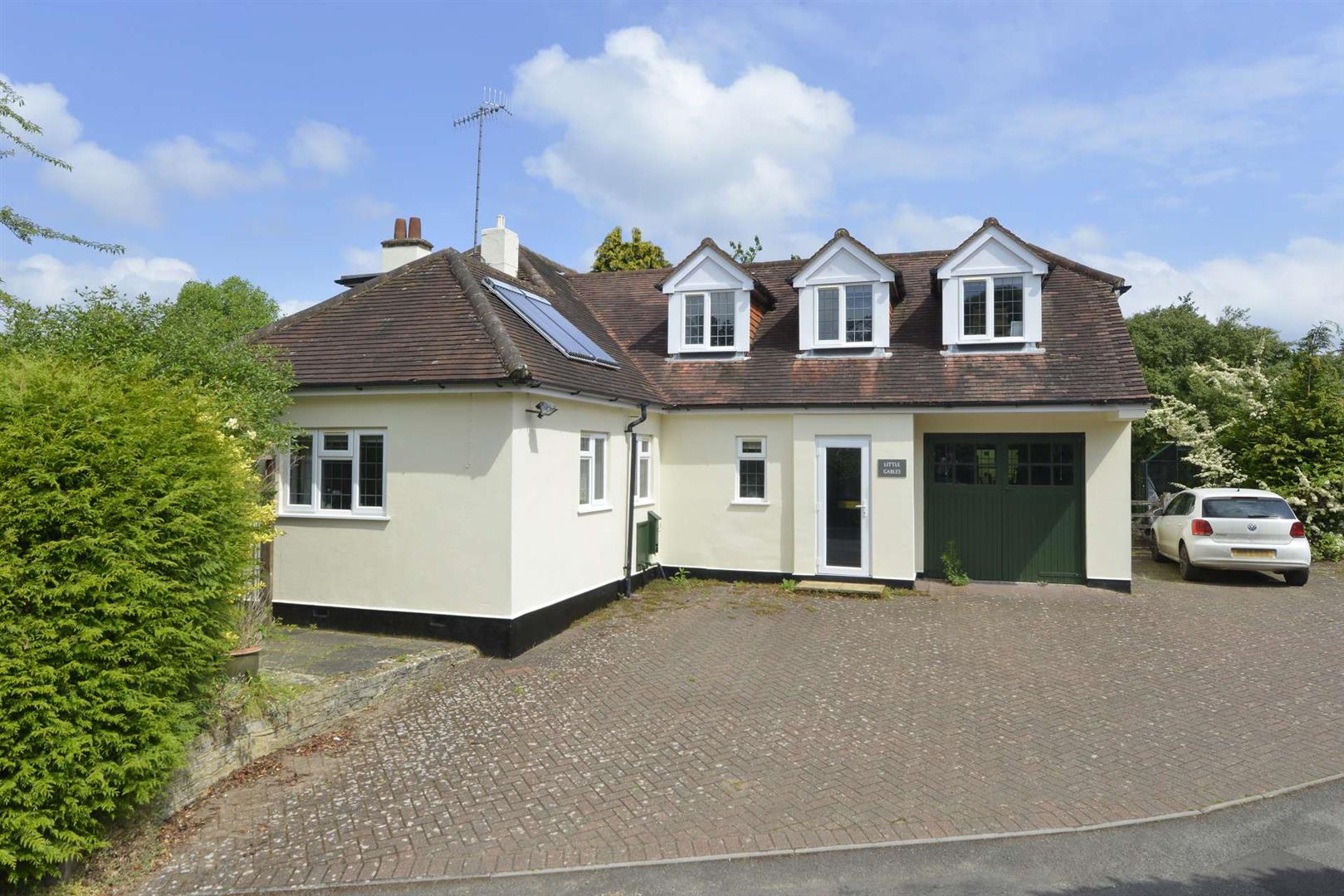 5 bedroom terraced house for sale