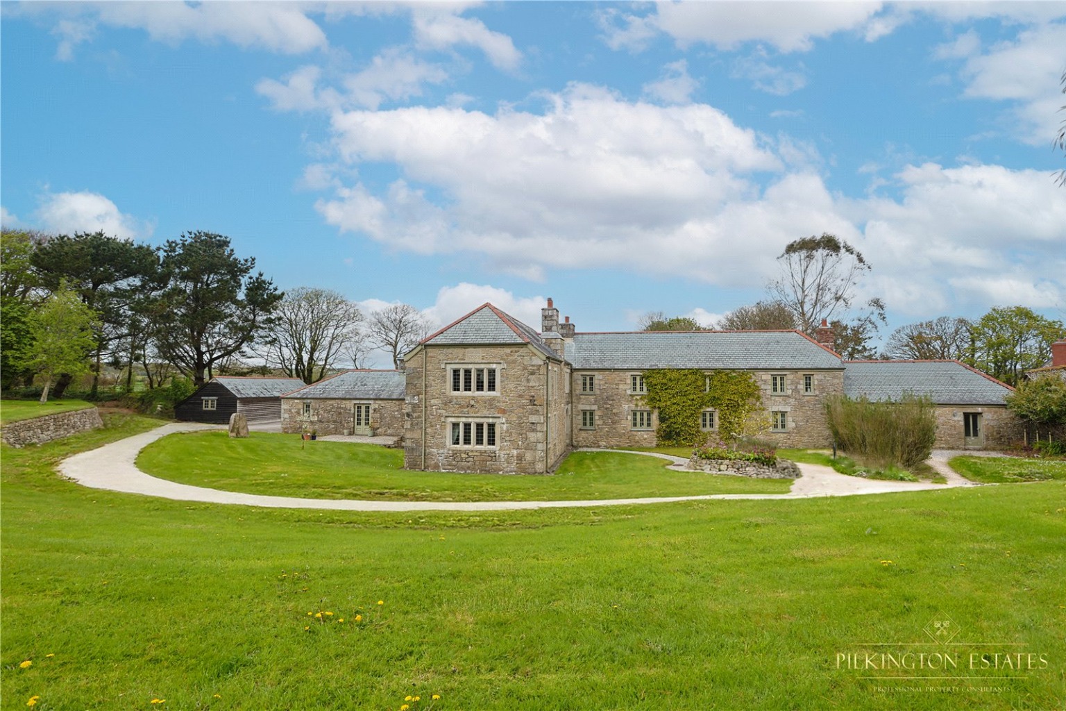 5 bedroom terraced house for sale