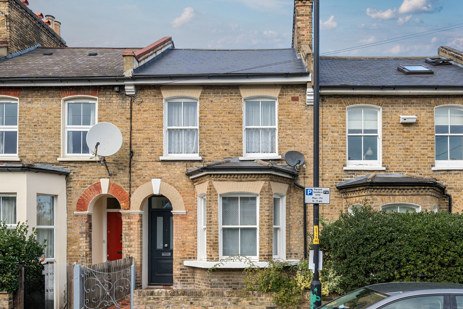 3 bedroom detached house for sale 0