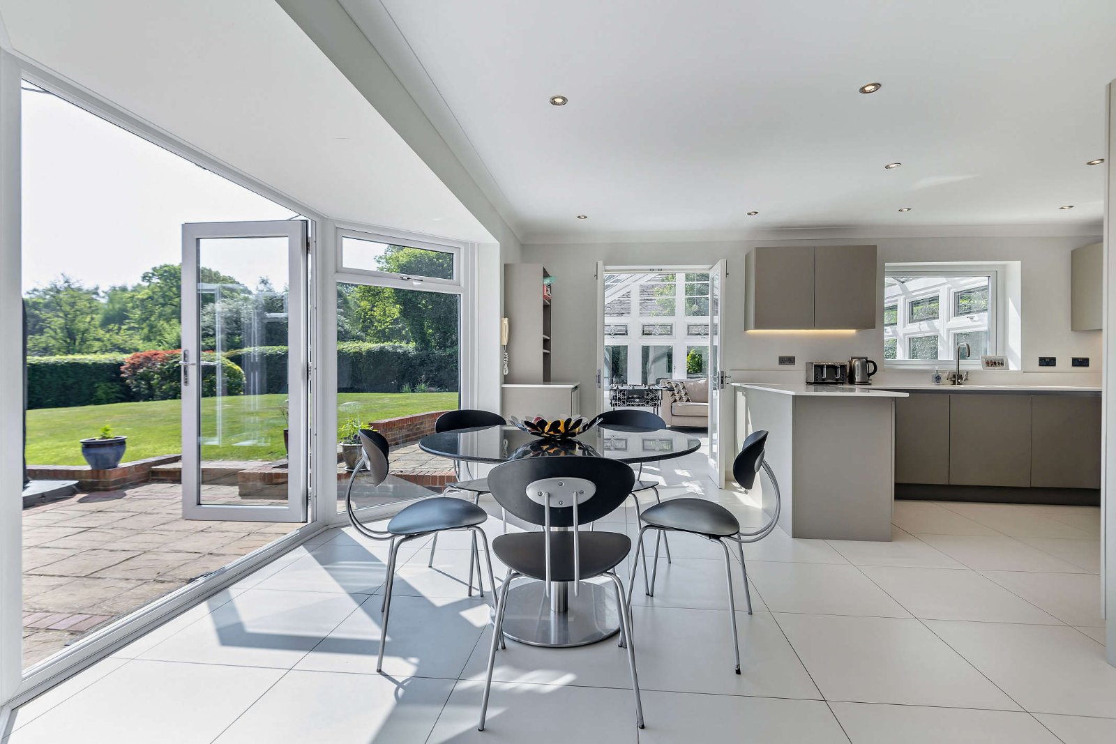 4 bedroom detached house for sale 0