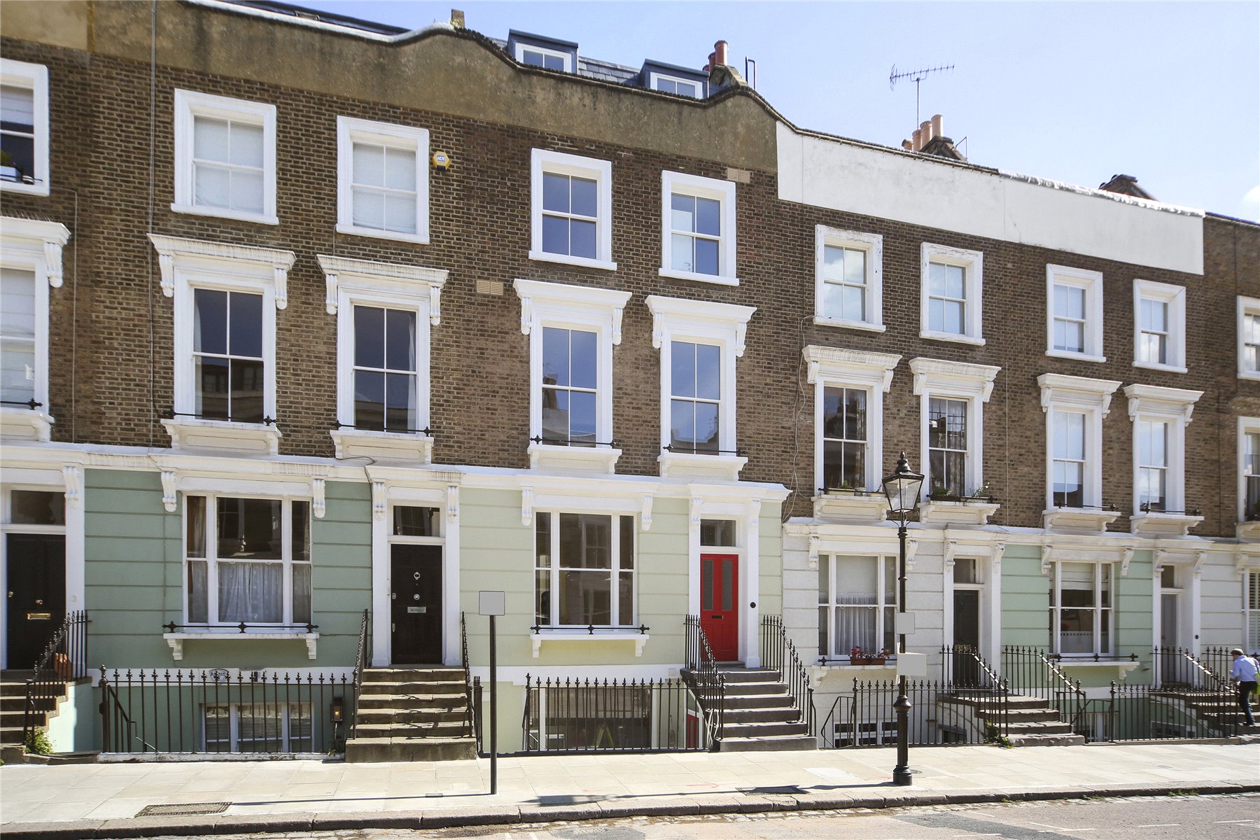 2 bedroom maisonette for sale 0