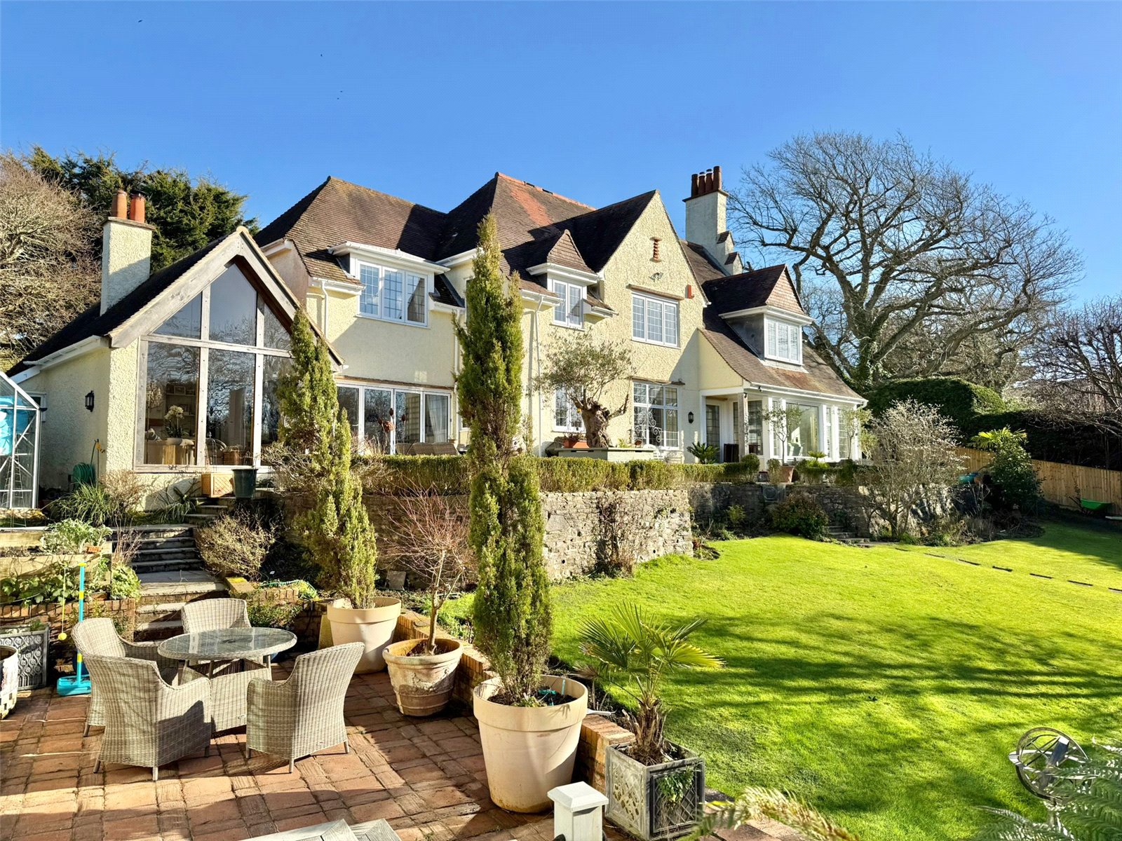5 bedroom detached house for sale 0