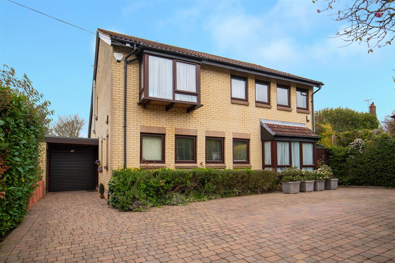 Free property report 22 Folly Close, Radlett, WD7 8DR Chimnie