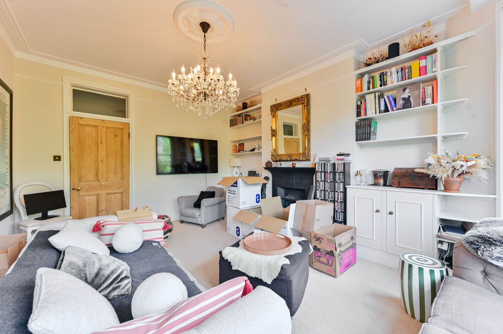 Prince of Wales Drive, Battersea photo 2