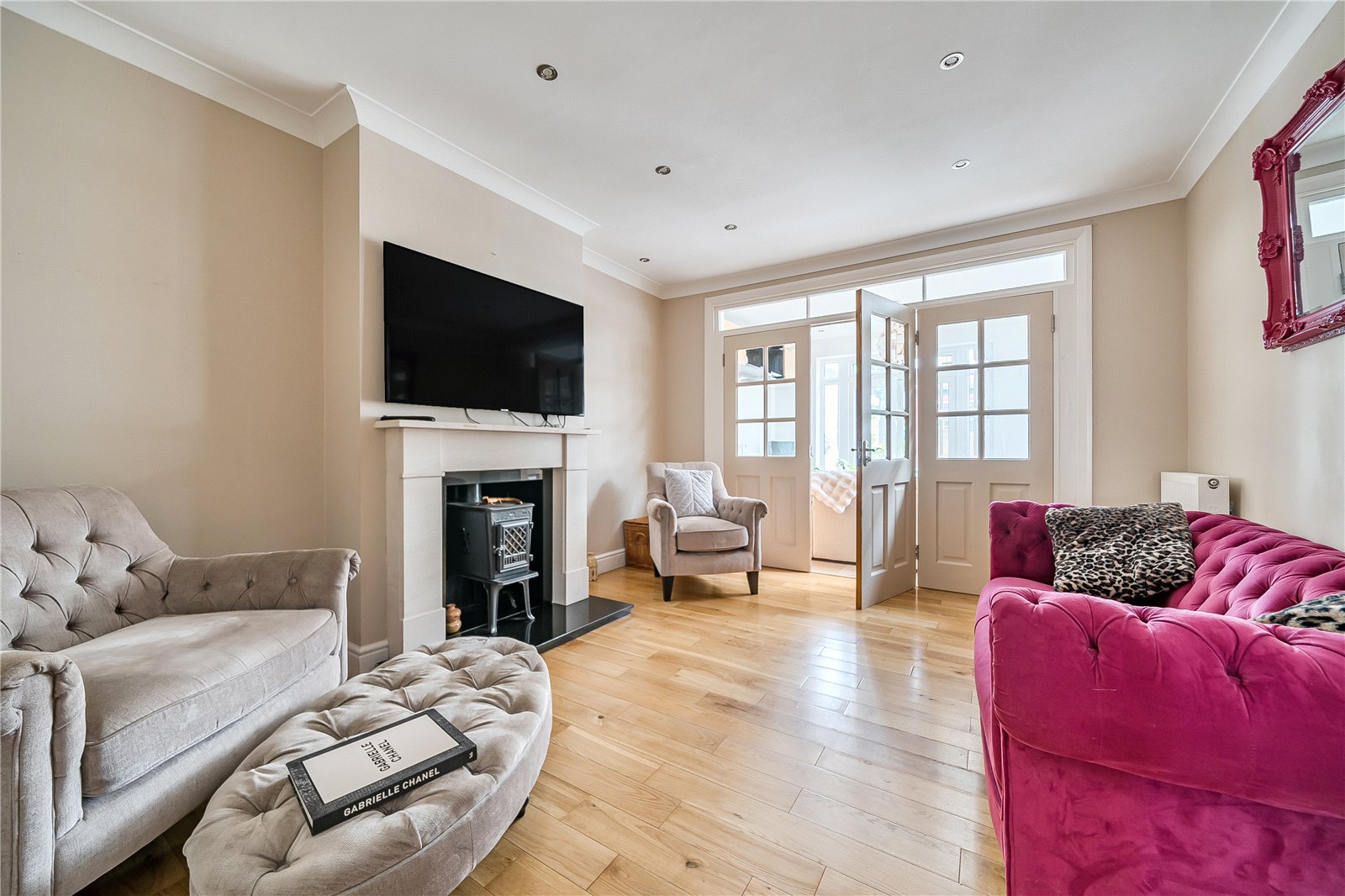 4 bedroom semi-detached house for sale 0