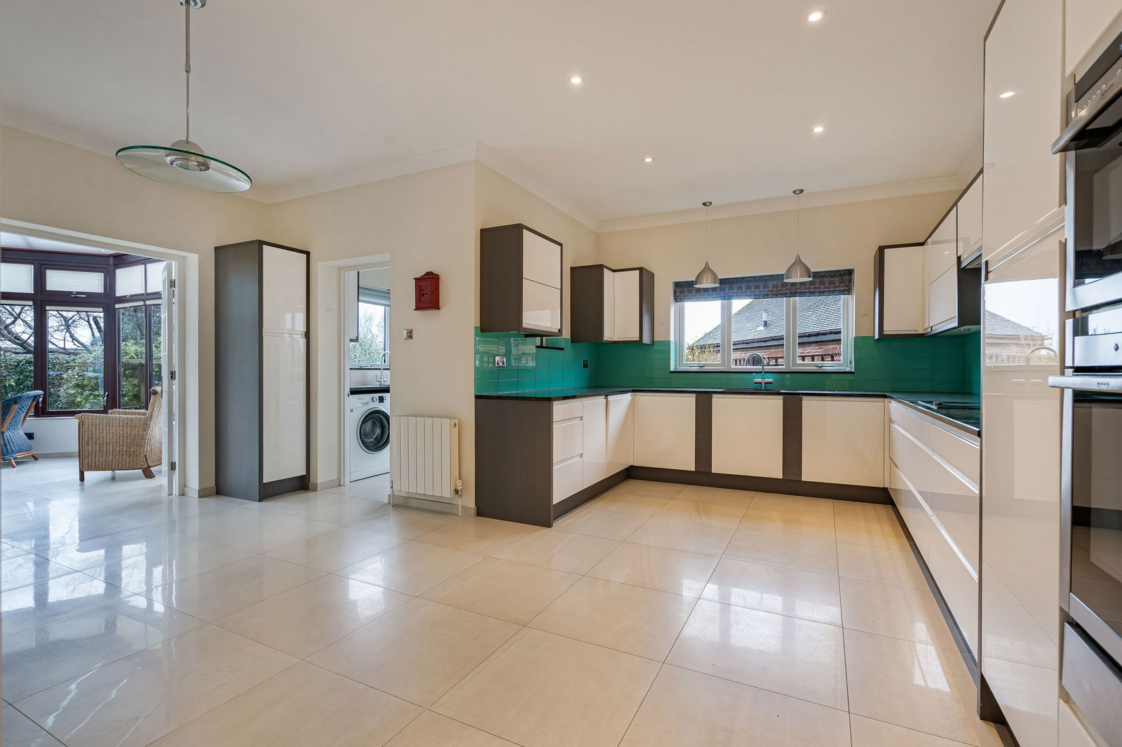 3 bedroom bungalow for sale 0